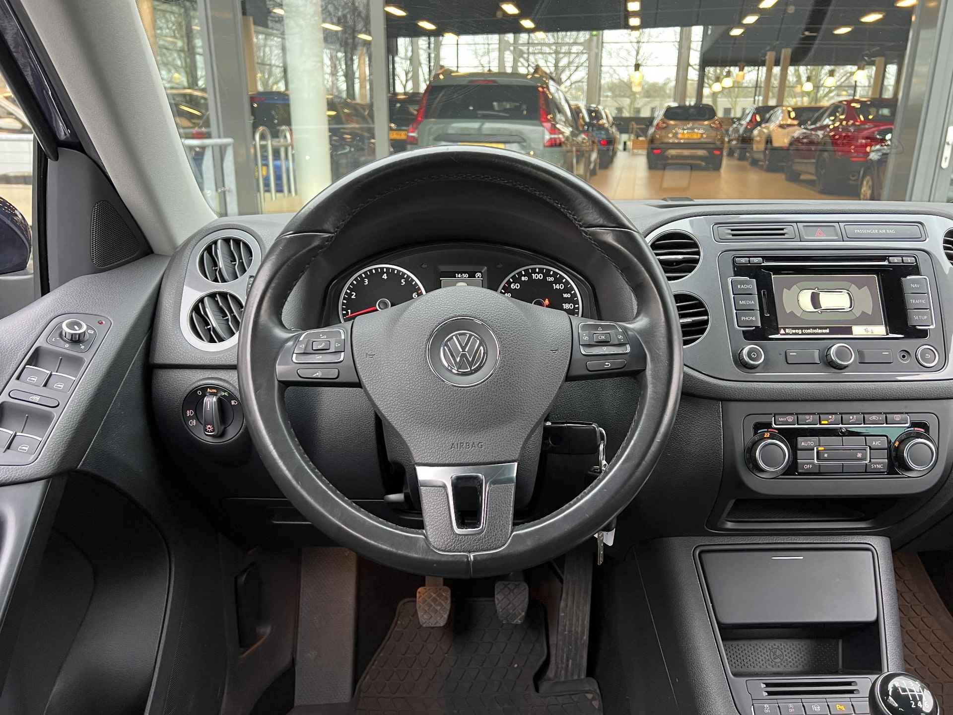 Volkswagen Tiguan 1.4 TSI Sport&Style | Trekhaak | Navigatie | Sensoren voor + achter - 21/34