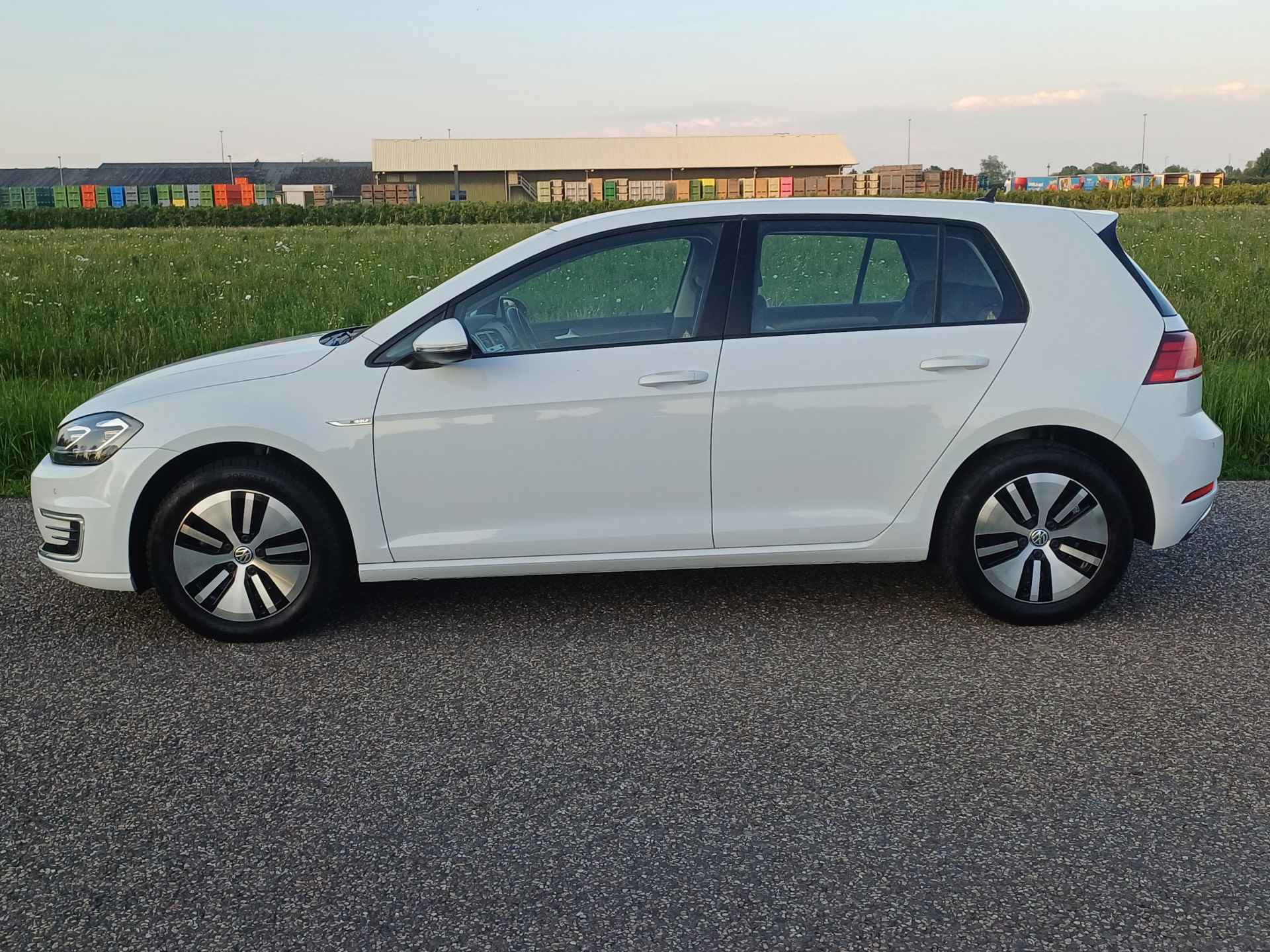 Volkswagen e-Golf e-Golf Digi Dash | Led | Navi | Clima | Parkh V+A | BTW | NL | Goed onderh. - 10/43