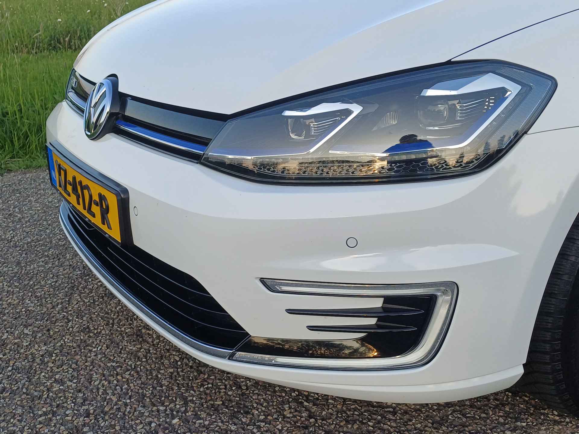 Volkswagen e-Golf | Subsidie mogelijk! | Digi Dash | Led | Navi | Clima | Parkh V+A | BTW | NL - 11/43