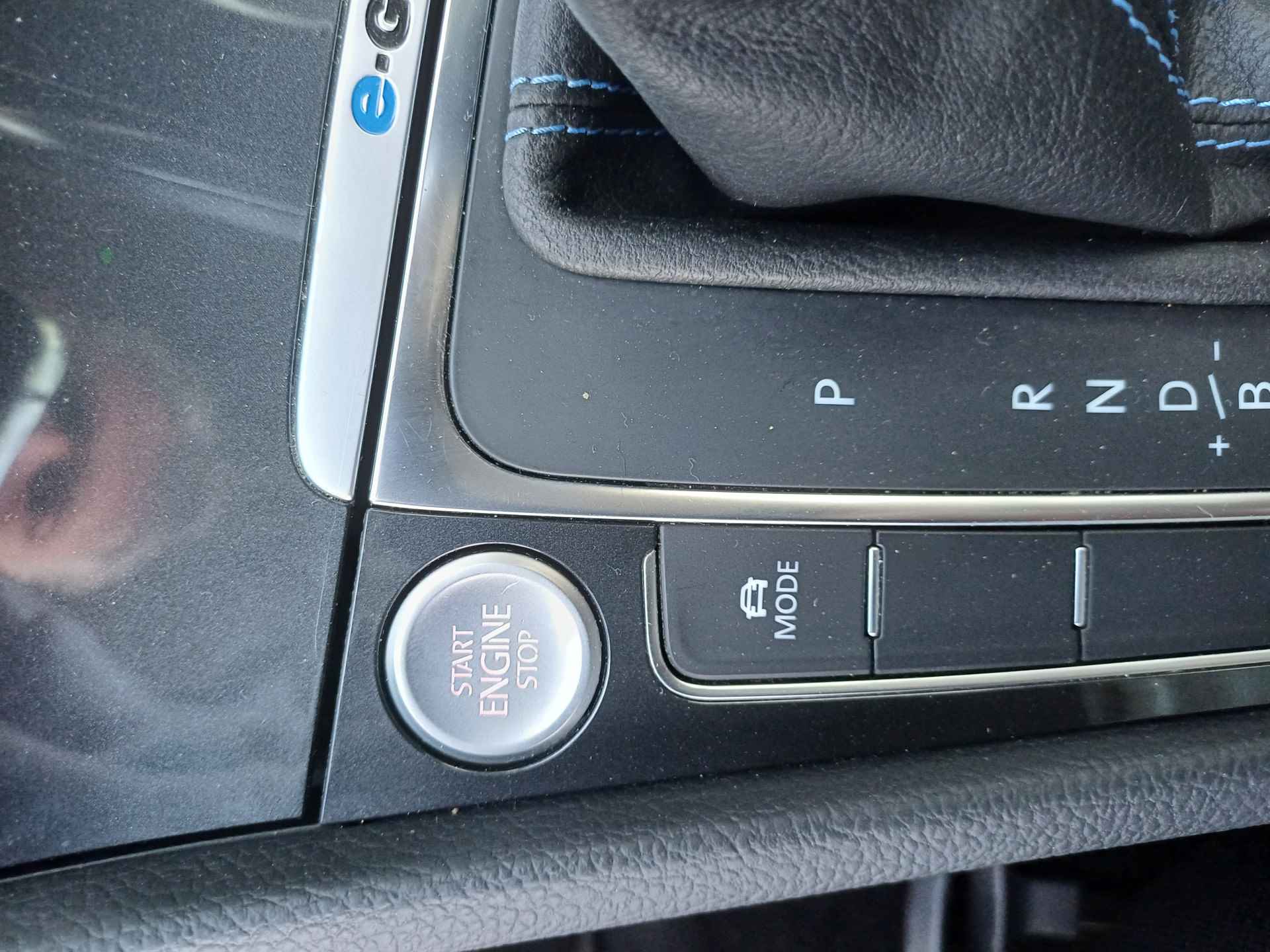 Volkswagen e-Golf e-Golf Digi Dash | Led | Navi | Clima | Parkh V+A | BTW | NL | Goed onderh. - 41/43