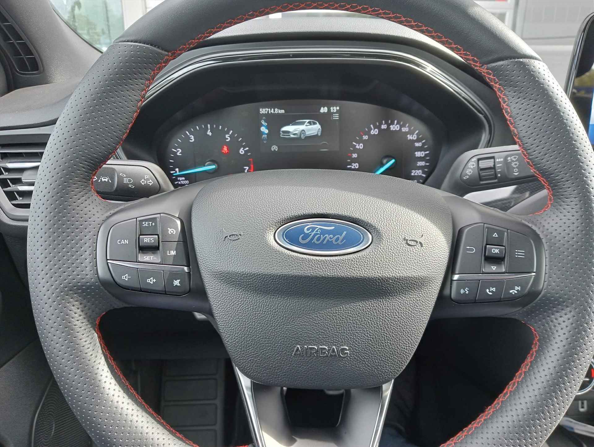 Ford Focus 1.0 EcoBoost 125pk ST-Line Business | afneembare trekhaak || Navigatie | Achteruitrij camera | Licht metalen velgen | - 13/25