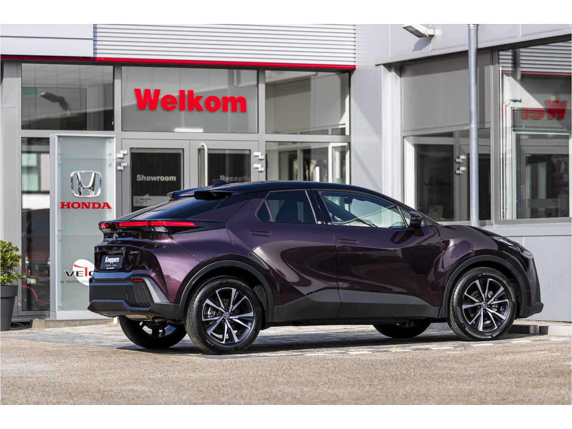 Toyota C-HR 1.8 Hybrid 140 First Edition Dodenhoekdetectie, Navigatie, Parkeersensoren V + A , All-in Rijklaarprijs - 3/23