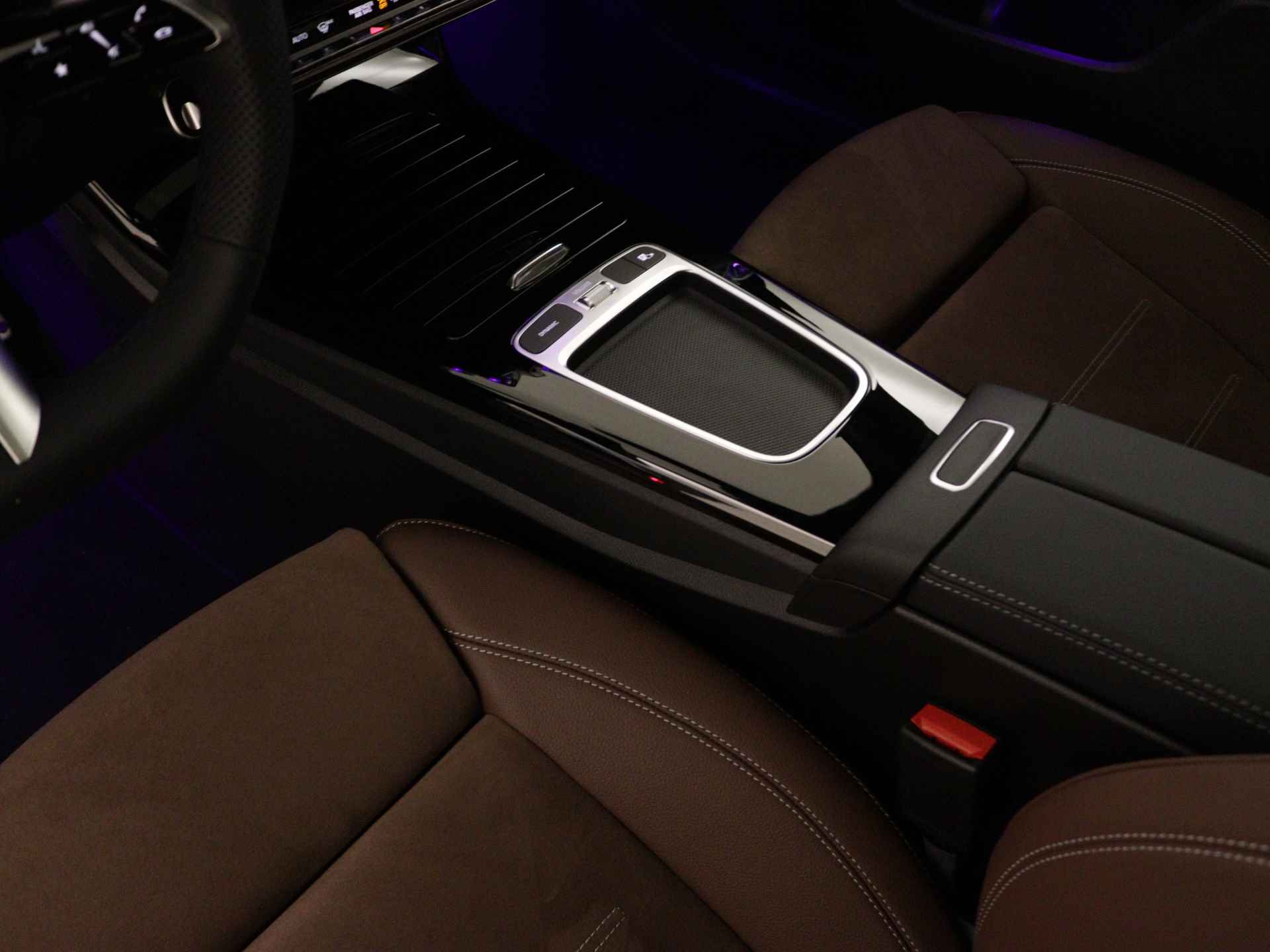 Mercedes-Benz CLA-Klasse Shooting Brake 180 AMG Line | Smartphone-integratie | Head-up display | KEYLESS GO-comfortpakket | Dodehoekassistent |  USB pakket Plus | Stoelverwarming vooraan | - 13/44