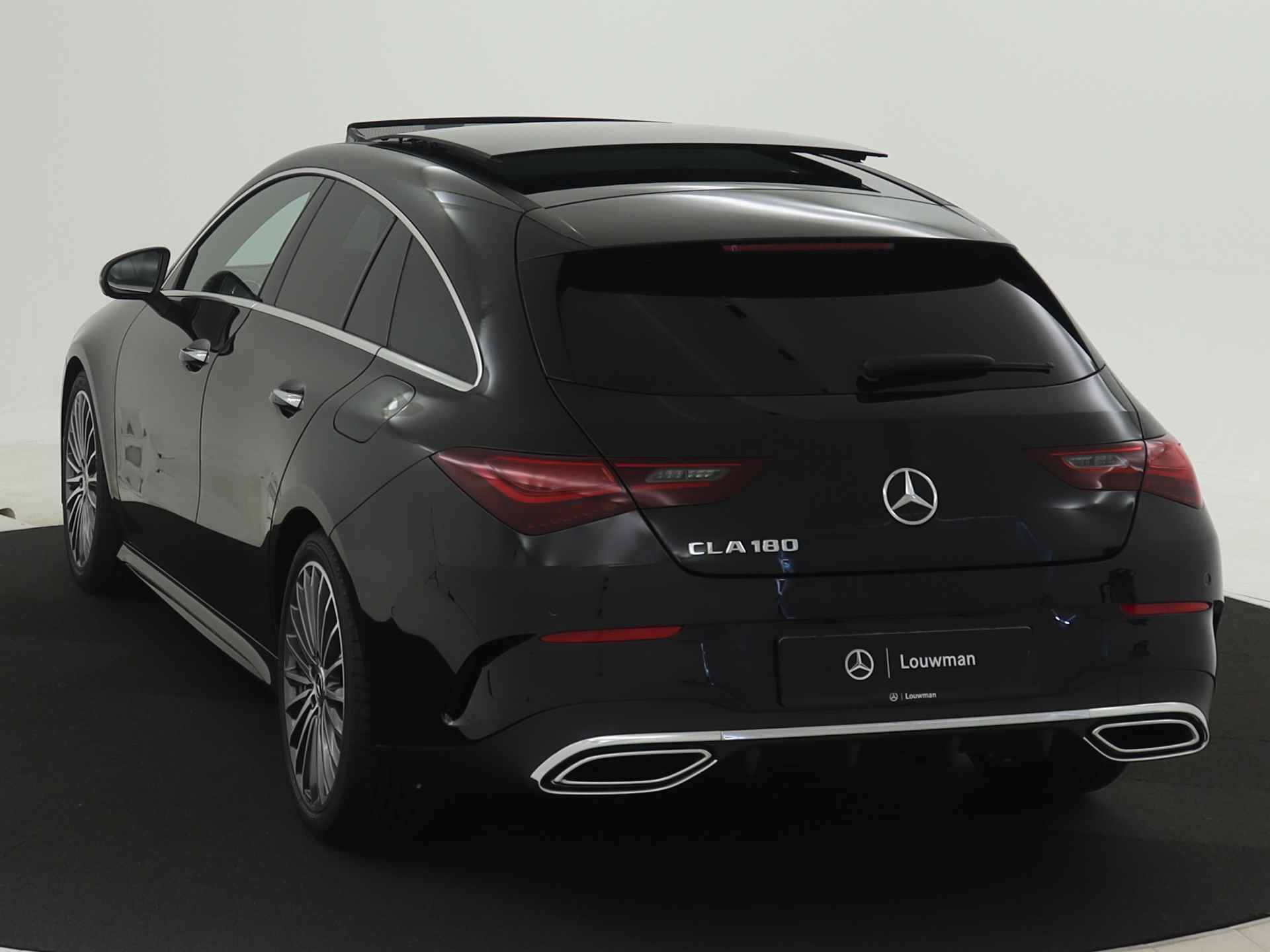 Mercedes-Benz CLA-Klasse Shooting Brake 180 AMG Line | Smartphone-integratie | Head-up display | KEYLESS GO-comfortpakket | Dodehoekassistent |  USB pakket Plus | Stoelverwarming vooraan | - 17/44