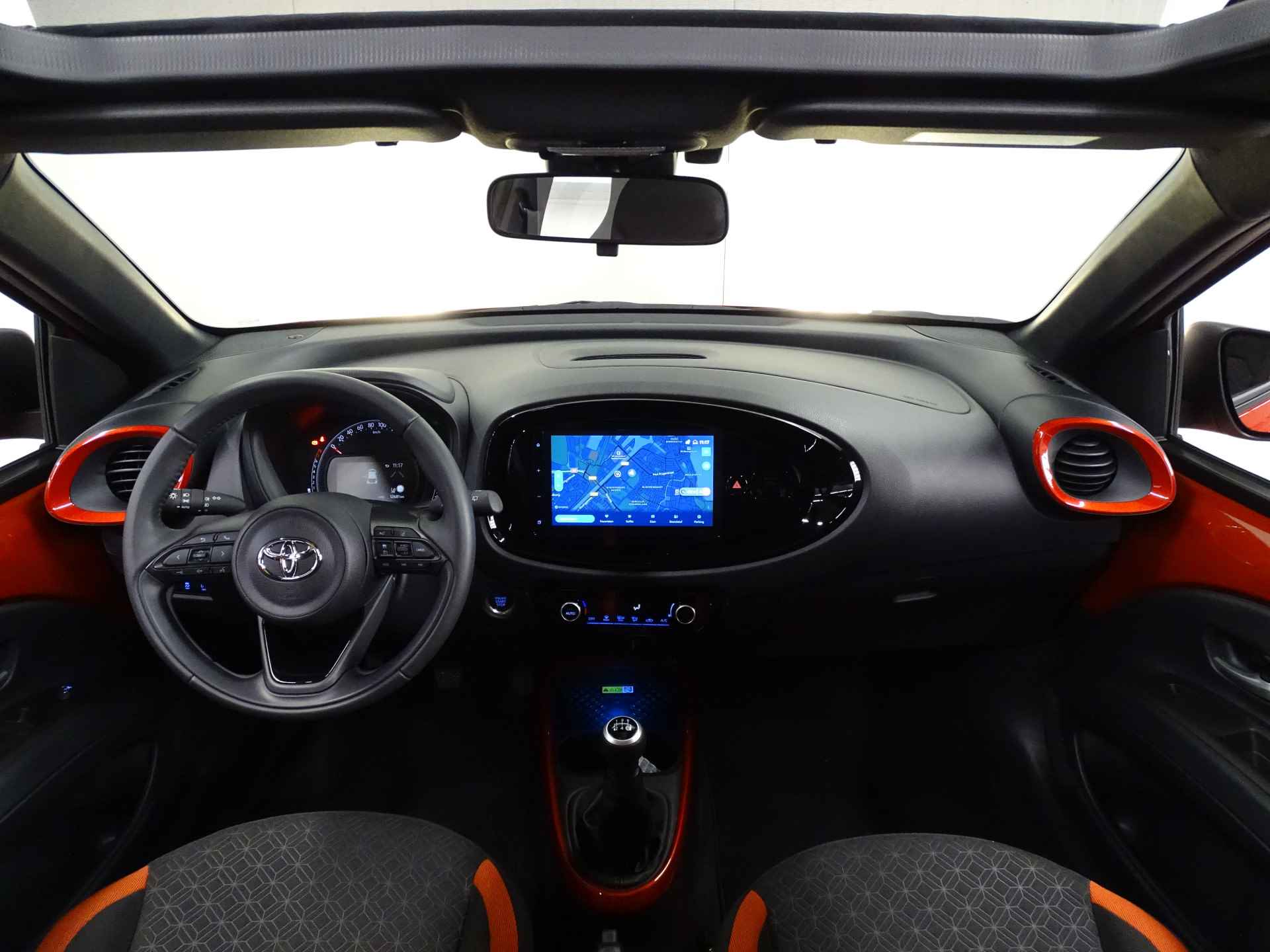 Toyota Aygo X 1.0 VVT-i MT envy cabrio | Smart connect | Navigatie | Smart entry - 4/34
