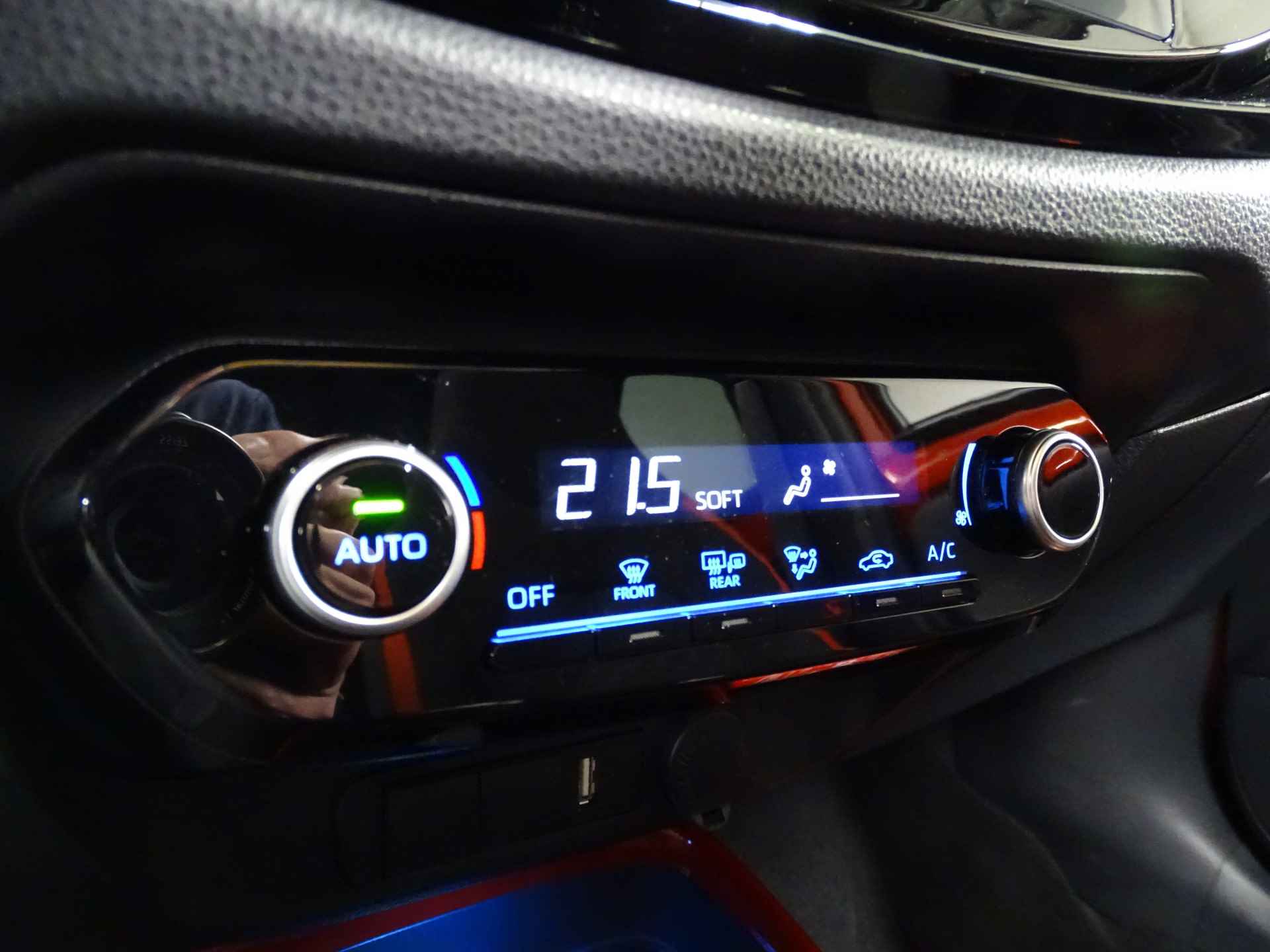 Toyota Aygo X 1.0 VVT-i MT envy cabrio | Smart connect | Navigatie | Smart entry - 26/34