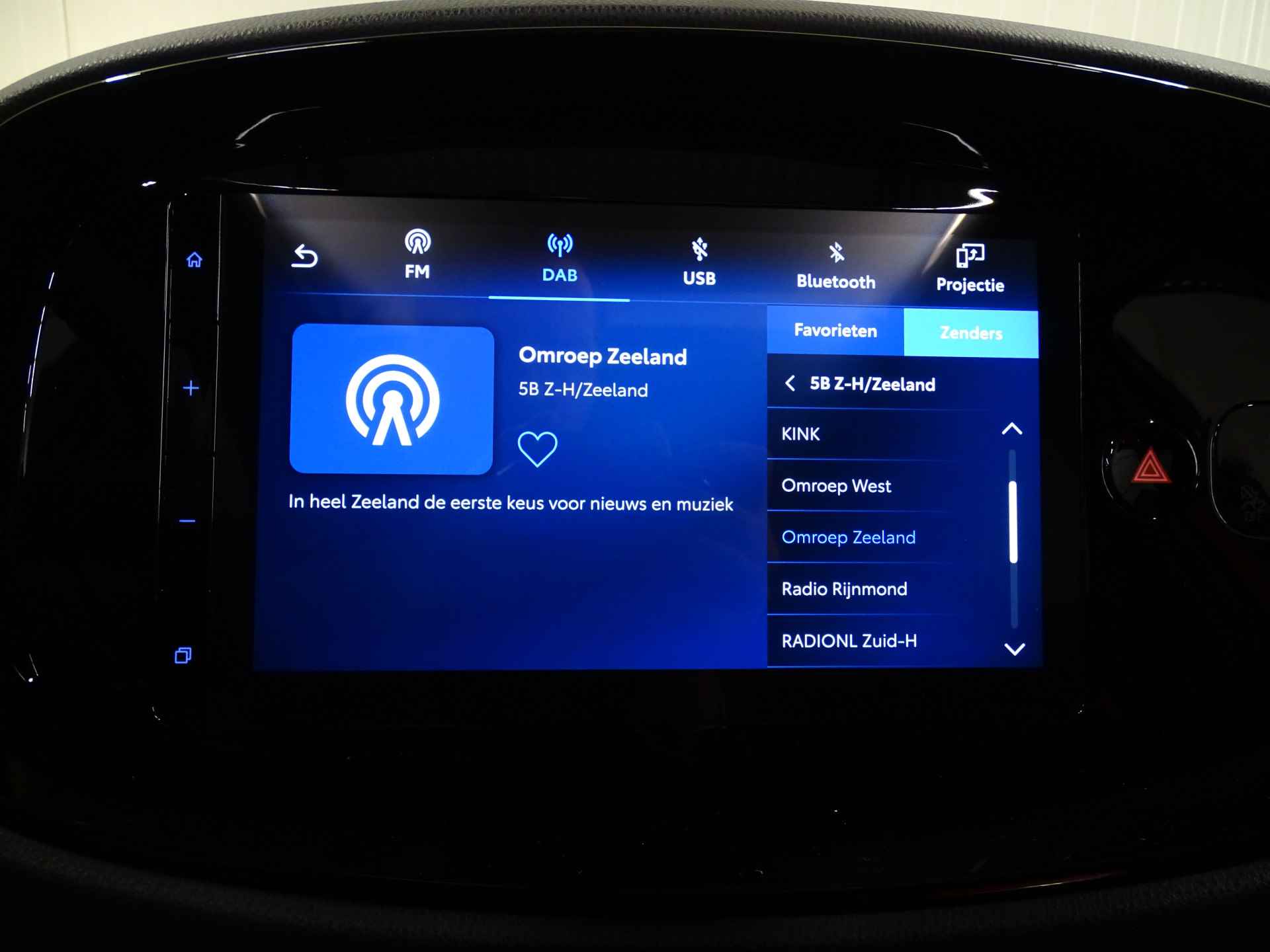Toyota Aygo X 1.0 VVT-i MT envy cabrio | Smart connect | Navigatie | Smart entry - 29/34