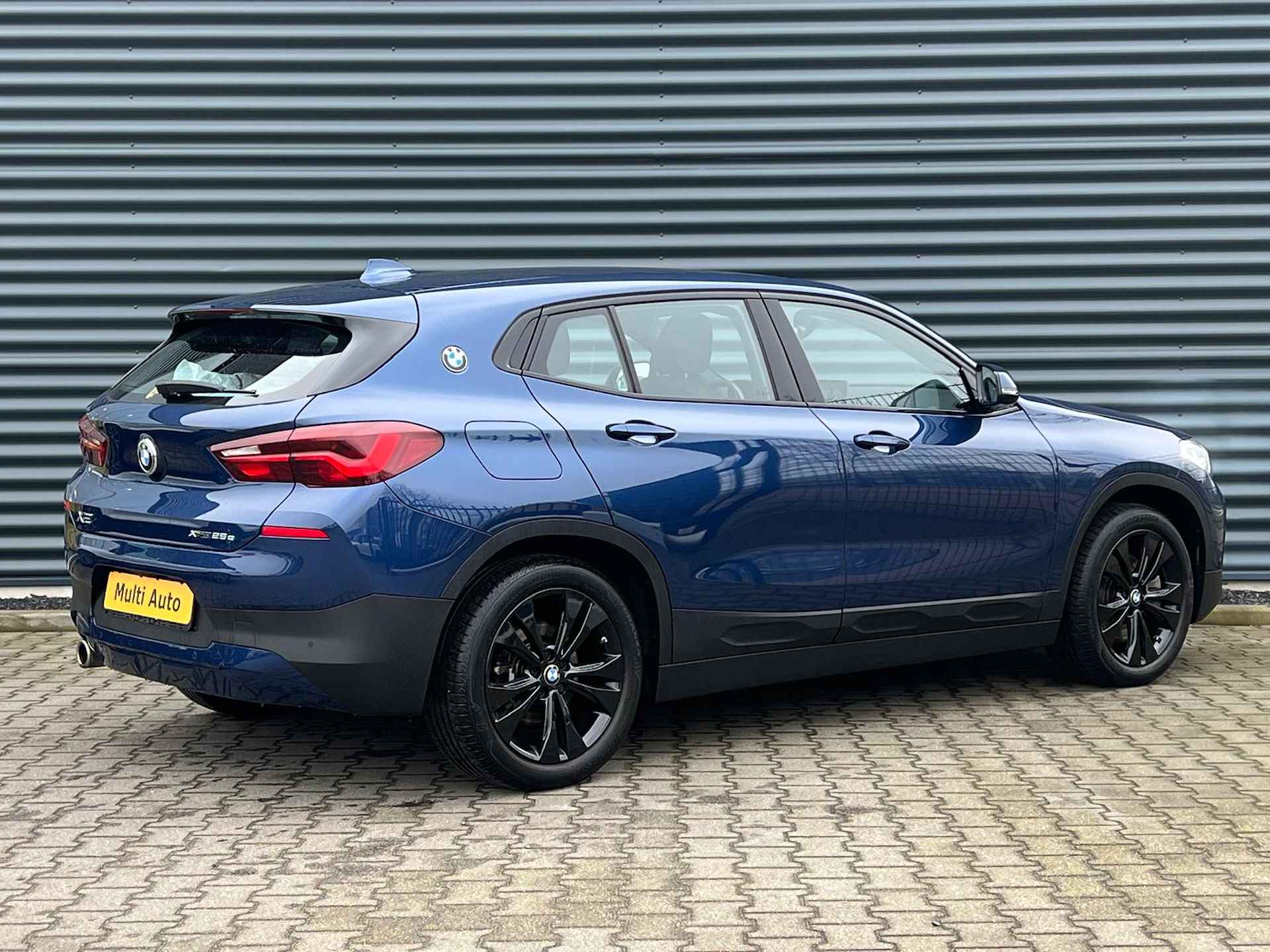 BMW X2 xDrive25e Sport Line Plug in Hybrid PHEV | Carplay | LED | Head-up Display | Sportstoelen Verwarmd | Sfeerverlichting | - 4/12