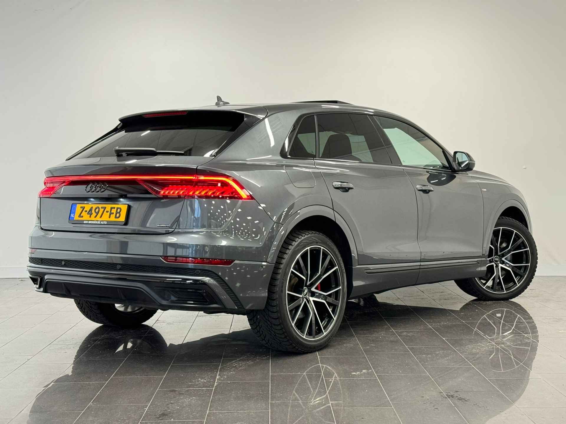 Audi Q8 60 TFSI e quattro Pro Line S Competition | Panoramadak | Valcona leder | Elekt. Stoelen | Stoelverwarming | Trekhaak | 22" wiele - 4/54