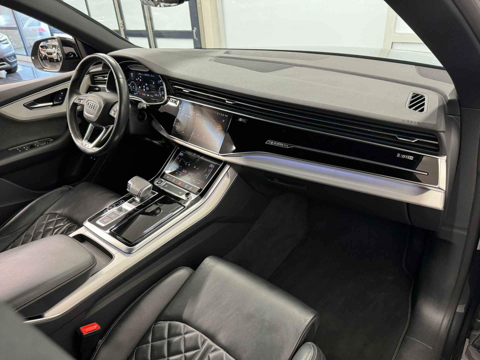 Audi Q8 60 TFSI e quattro Pro Line S Competition | Panoramadak | Valcona leder | Elekt. Stoelen | Stoelverwarming | Trekhaak | 22" wiele - 39/54