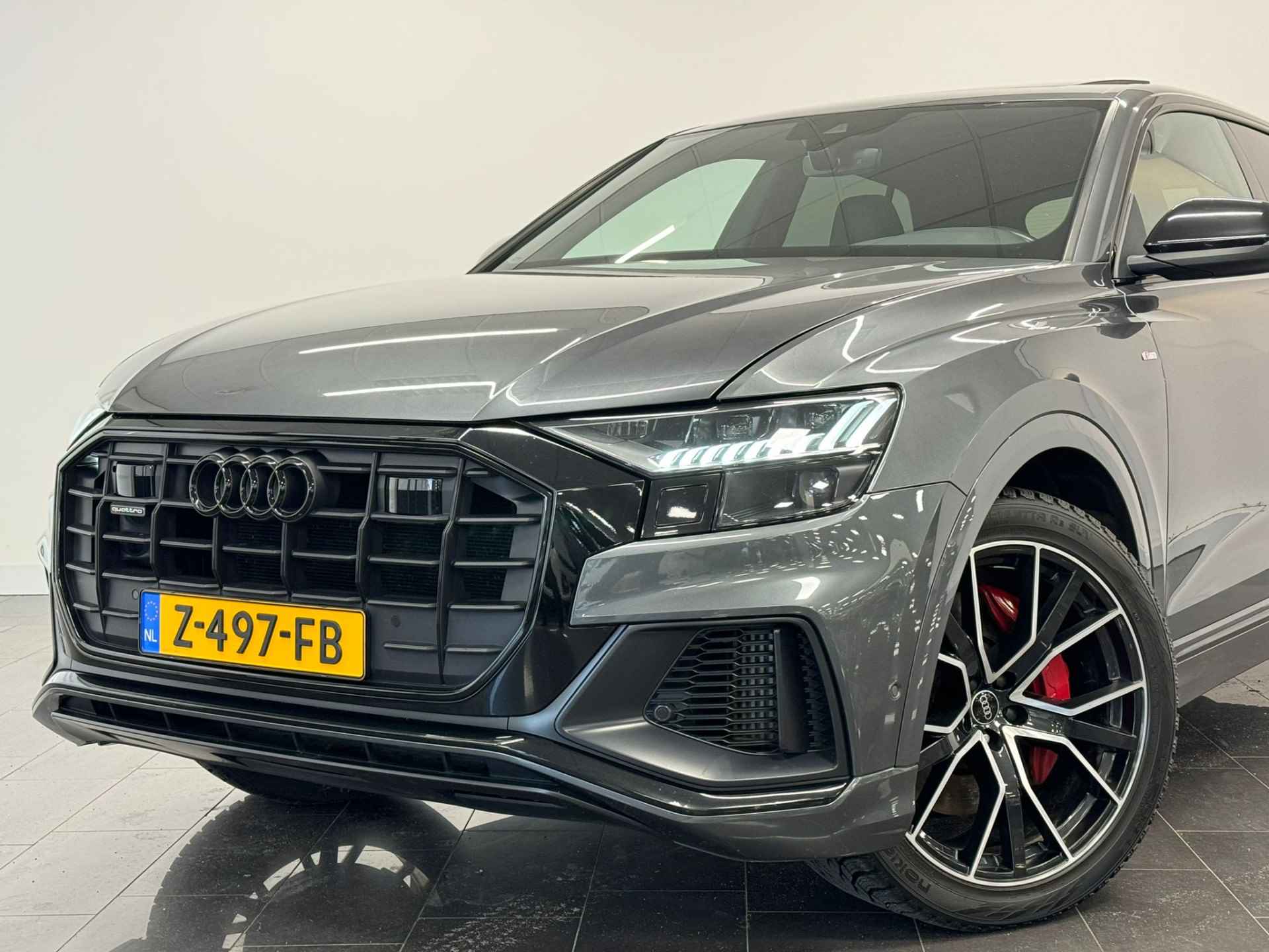 Audi Q8 60 TFSI e quattro Pro Line S Competition | Panoramadak | Valcona leder | Elekt. Stoelen | Stoelverwarming | Trekhaak | 22" wiele - 42/54