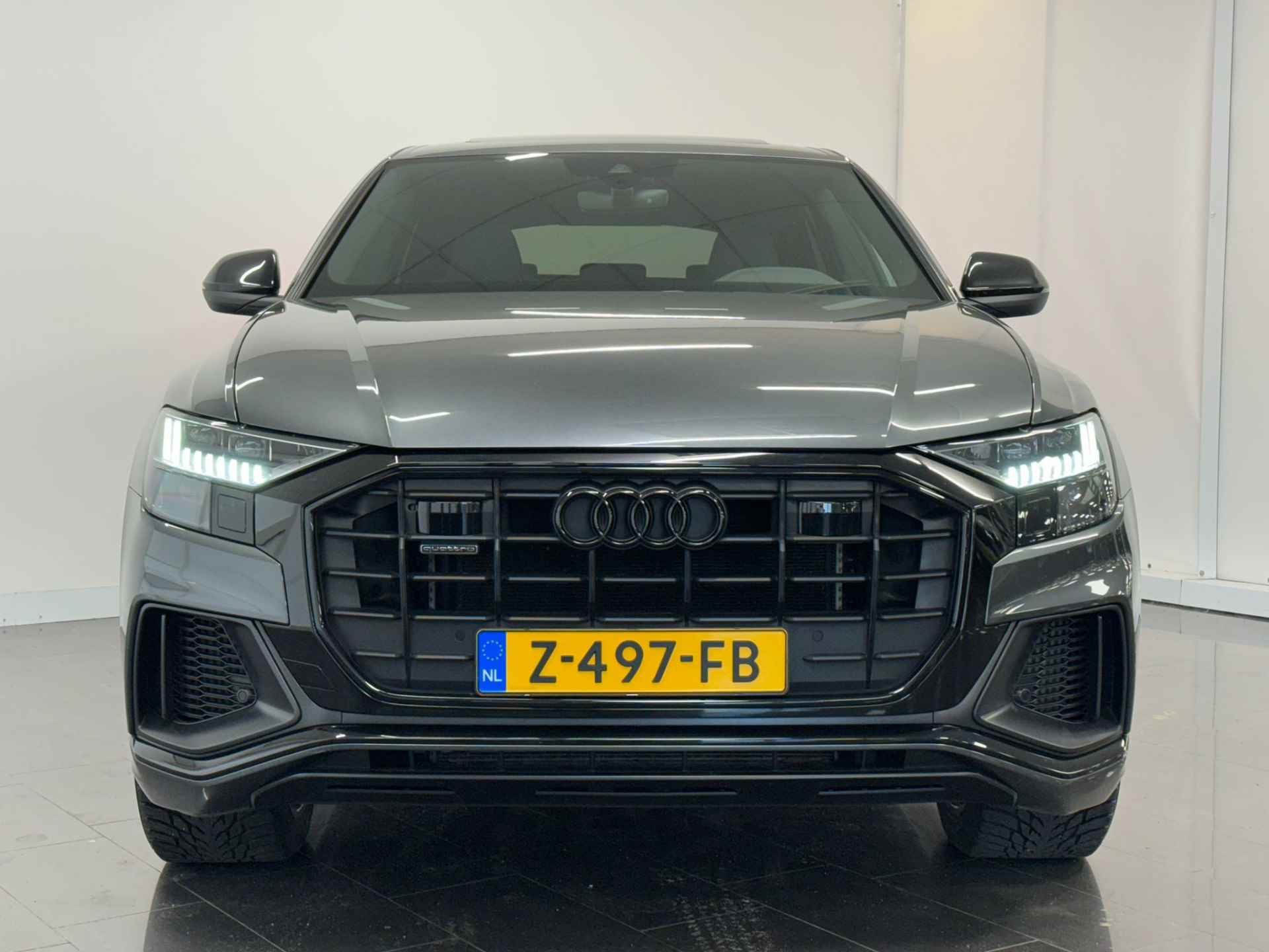 Audi Q8 60 TFSI e quattro Pro Line S Competition | Panoramadak | Valcona leder | Elekt. Stoelen | Stoelverwarming | Trekhaak | 22" wiele - 44/54