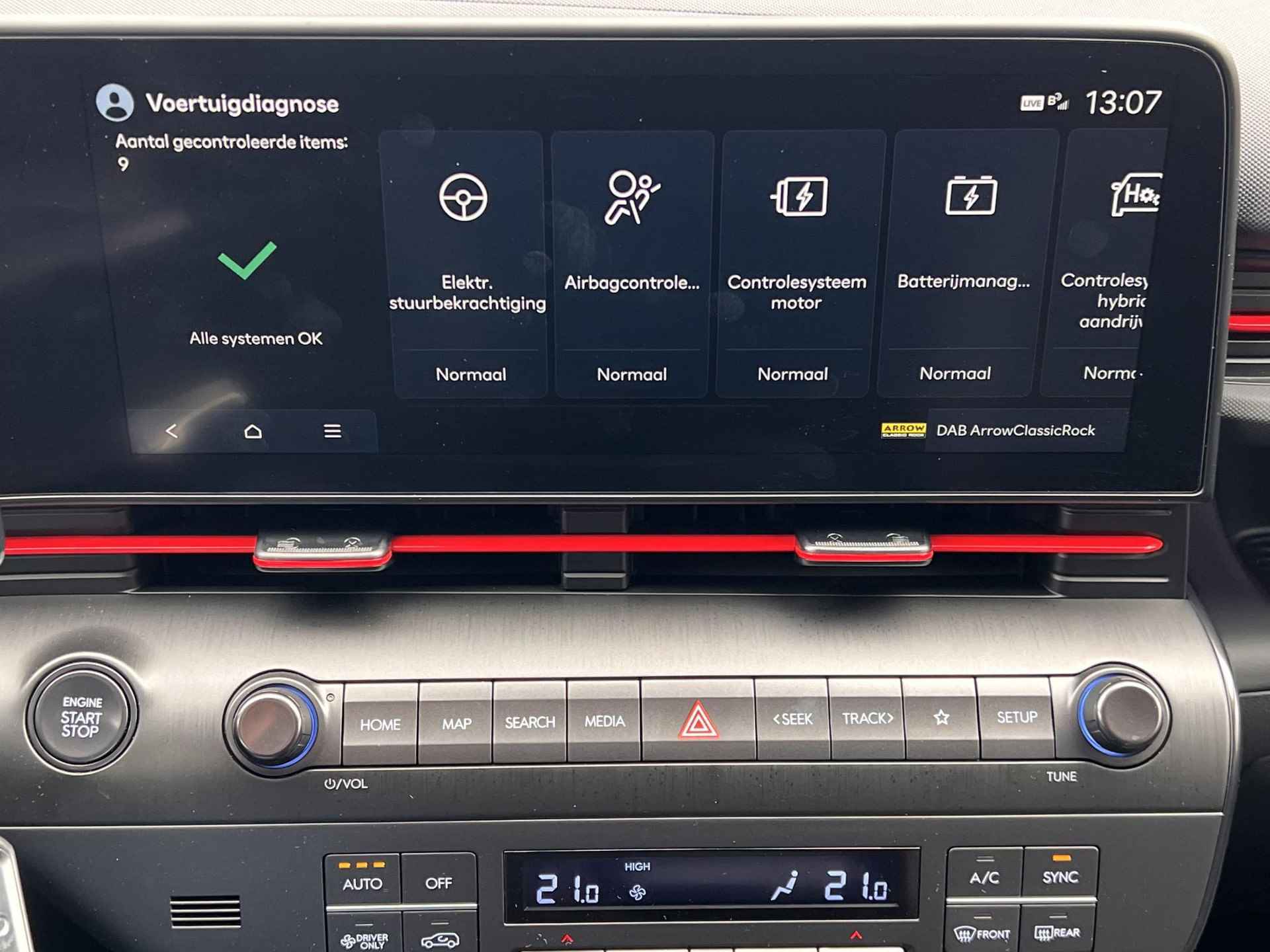 Hyundai Kona 1.6 GDI HEV N Line Automaat / Navigatie Bluelink / Apple Carplay Android / Stuur- stoel- en achterbankverwarming / Camera 360° / - 51/66