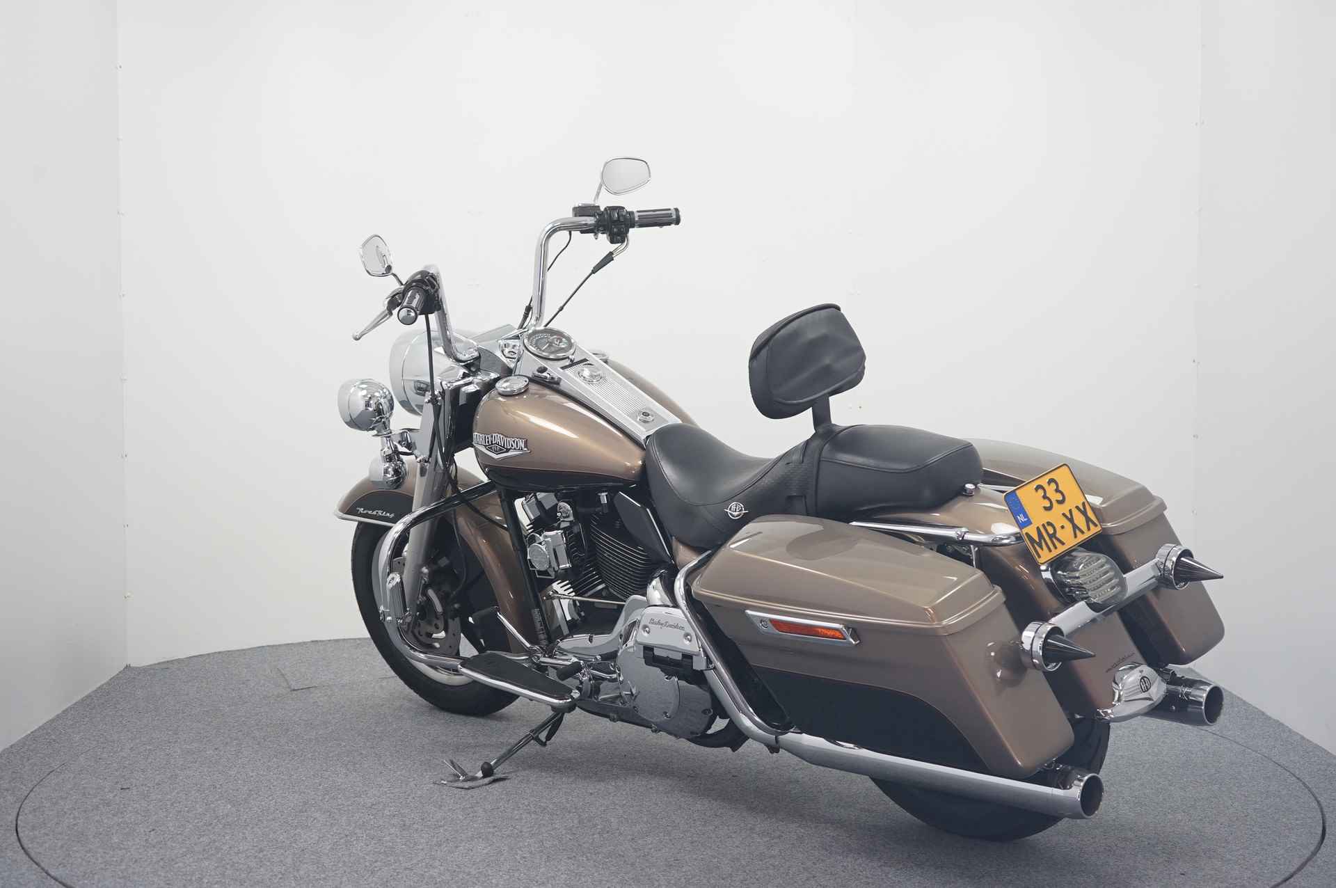 Harley-Davidson FLHRC1 ROAD KING - 6/17