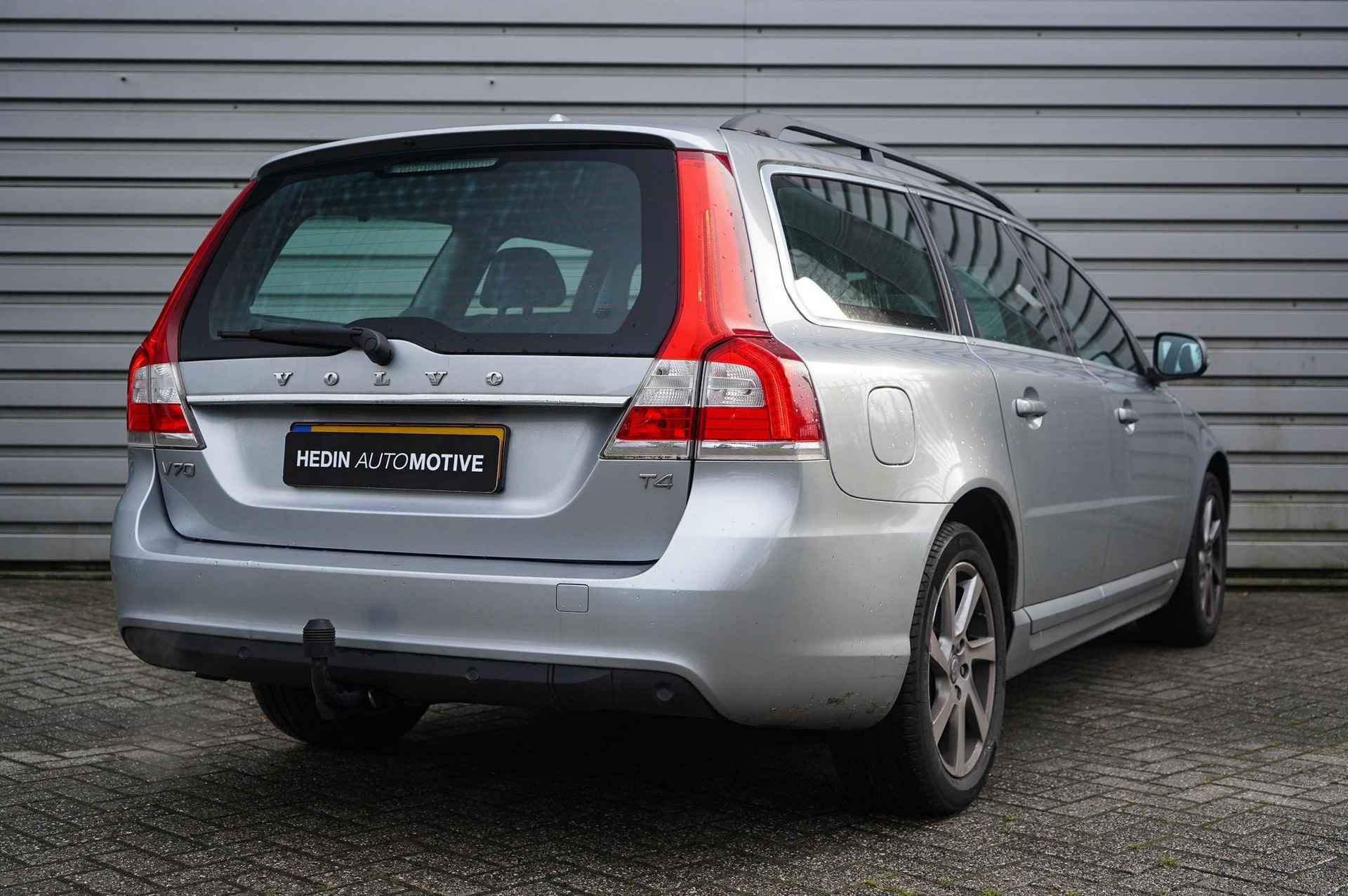 Volvo V70 1.6 T4 Nordic+ | Standkachel | Leder bekleding | LM Velgen | Trekhaak | - 6/27