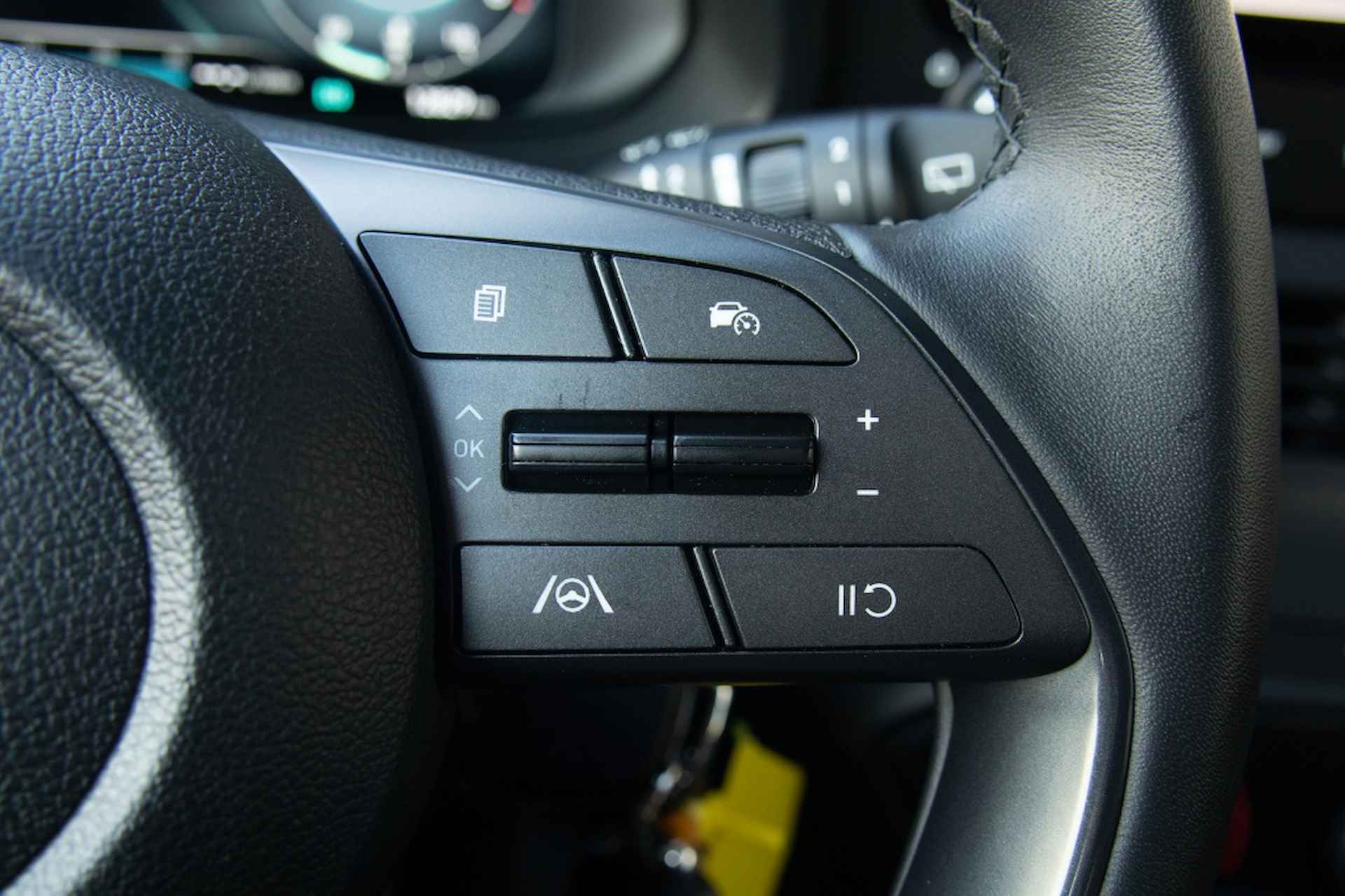 Hyundai i20 1.0 T-GDI Comfort Smart | Navigatie | Camera | Two Tone - 27/46