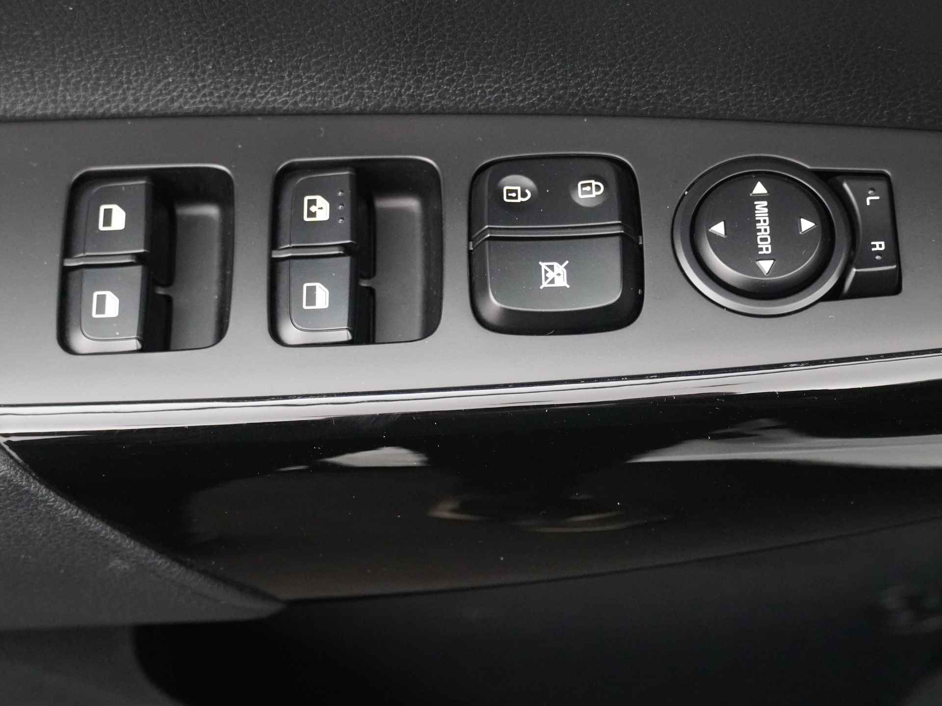 Kia Picanto 1.0 DPi DynamicLine - Apple CarPlay / Android Auto - Cruise Control - Airco - Elektrische ramen - Fabrieksgarantie tot 03-2029 - 22/48