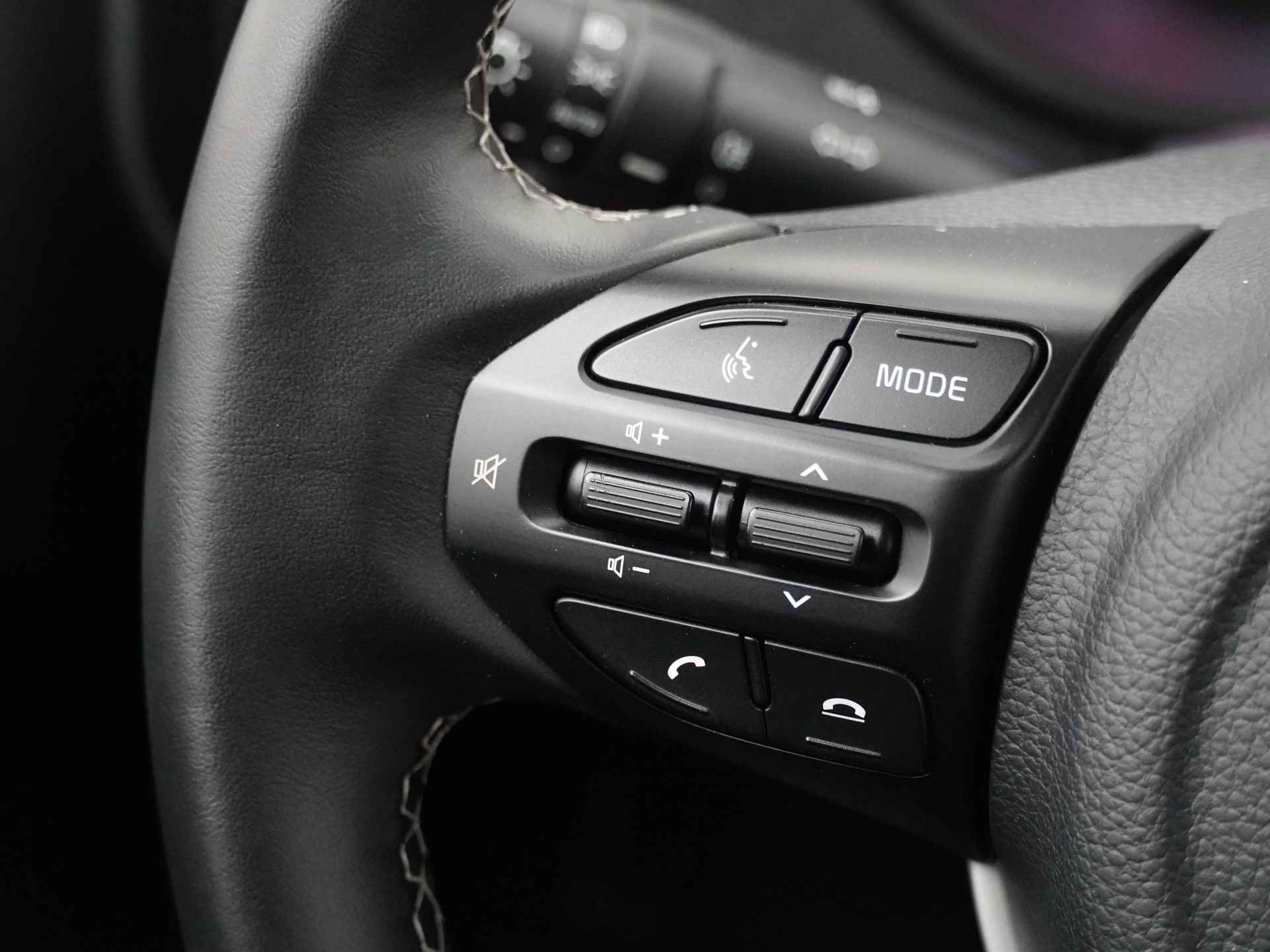 Kia Picanto 1.0 DPi DynamicLine - Apple CarPlay / Android Auto - Cruise Control - Airco - Elektrische ramen - Fabrieksgarantie tot 03-2029 - 28/48