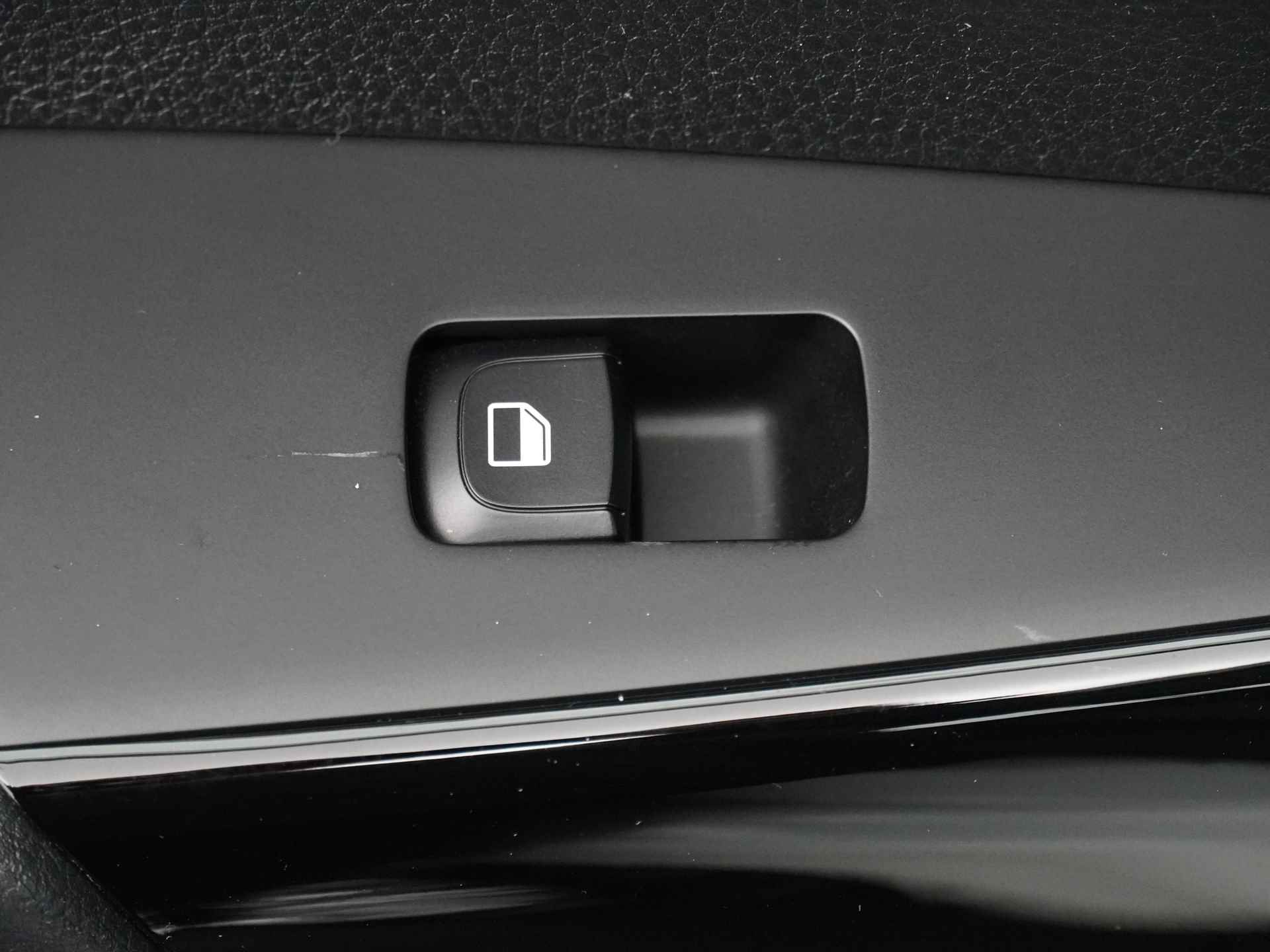 Kia Picanto 1.0 DPi DynamicLine - Apple CarPlay / Android Auto - Cruise Control - Airco - Elektrische ramen - Fabrieksgarantie tot 03-2029 - 36/48