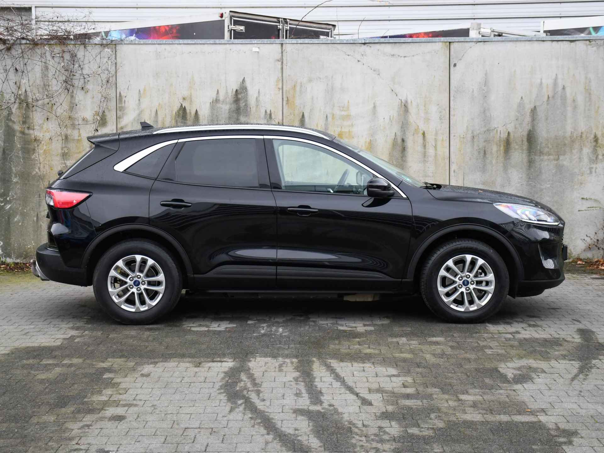 Ford Kuga Titanium 2.5 PHEV 225pk Automaat TREKHAAK | CRUISE.C | KEYLESS | 17''LM | DAB | NAVI | CLIMA - 3/34