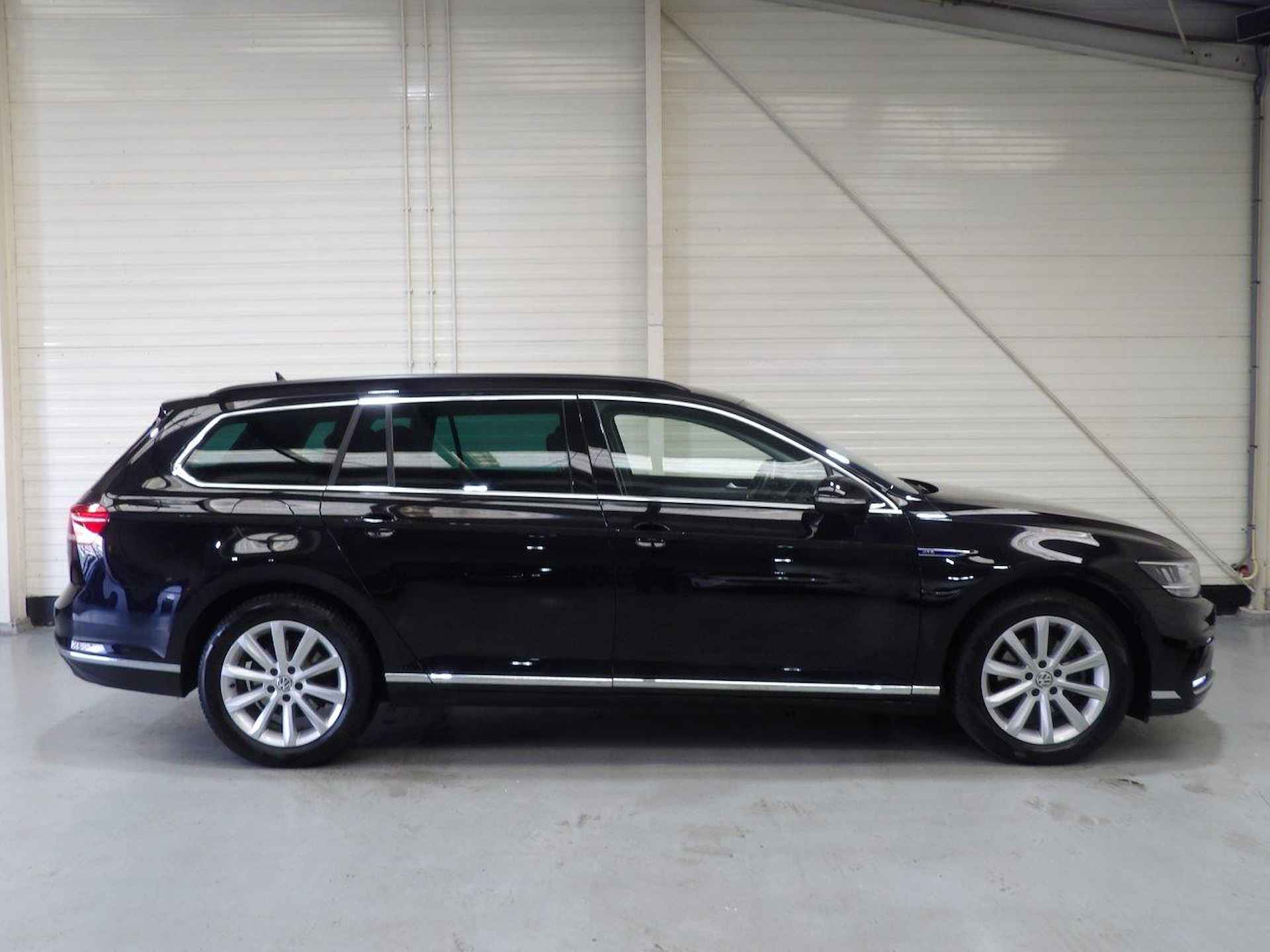 Volkswagen Passat 1.4 TSI PHEV 218pk DSG GTE Business - 9/45