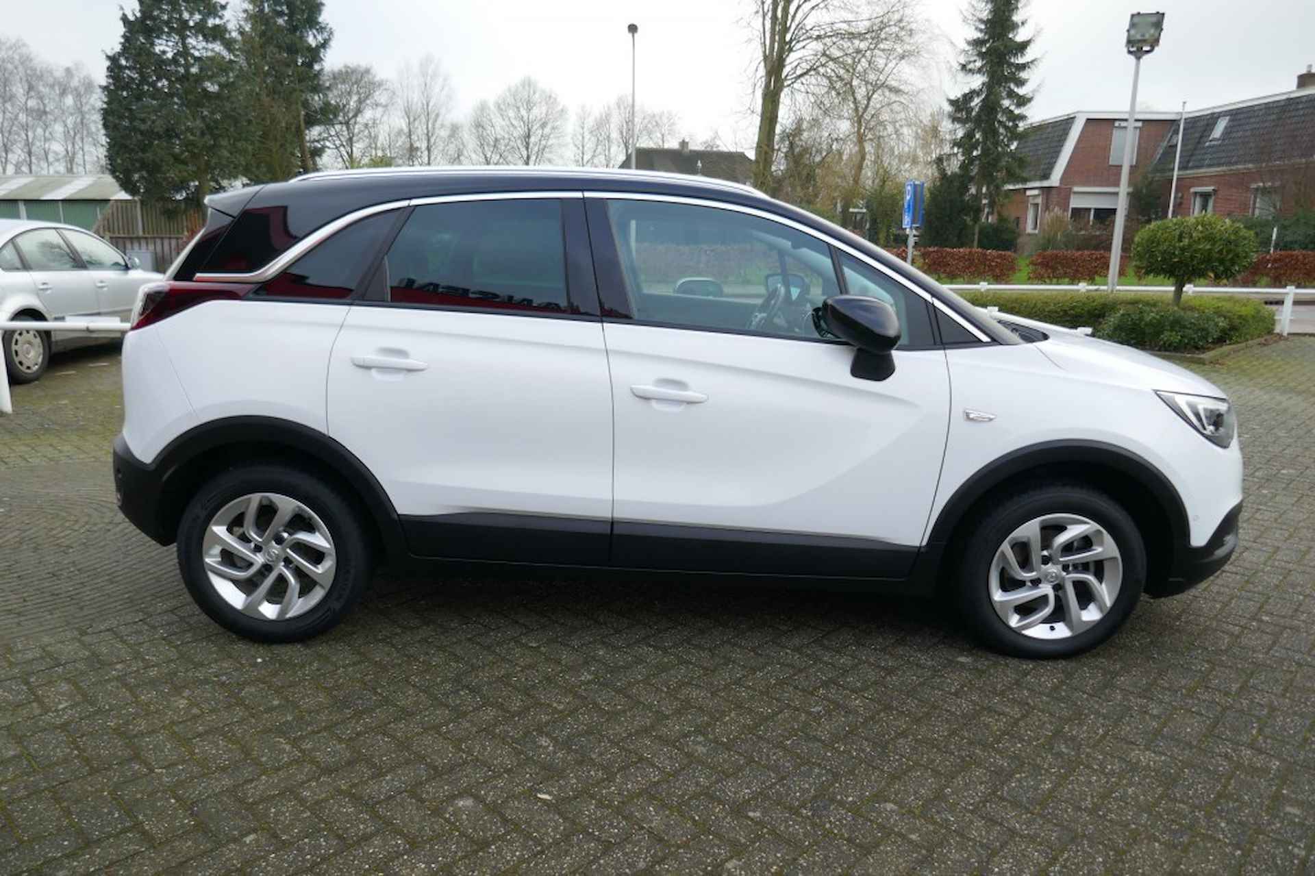 OPEL Crossland X 1.2 T. INNOVATION  110PK/CAMERA/NAVIGATIE/PARKEER V+A - 6/37