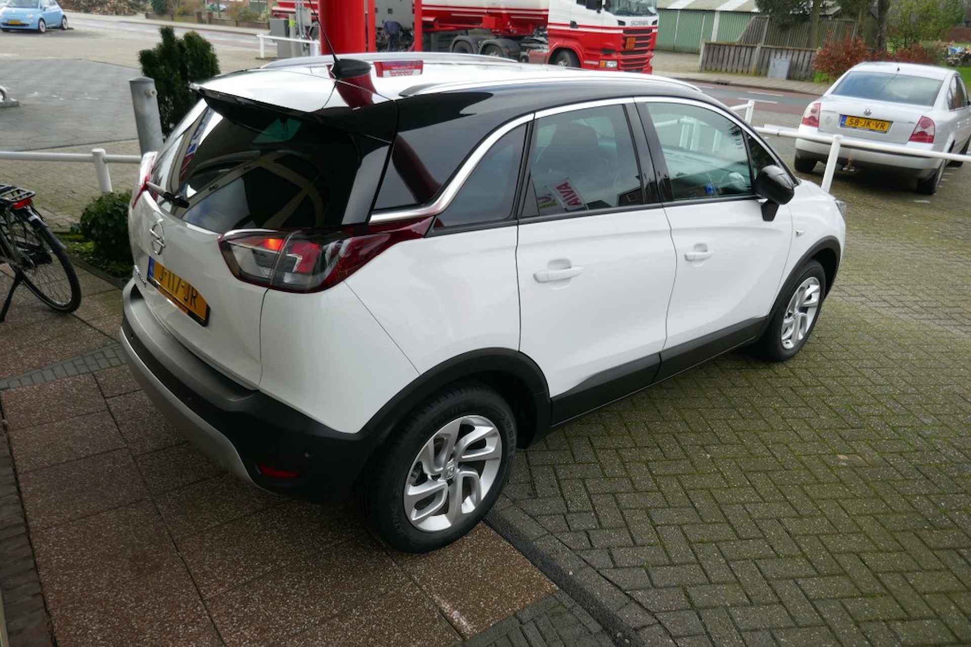 OPEL Crossland X 1.2 T. INNOVATION  110PK/CAMERA/NAVIGATIE/PARKEER V+A - 28/37