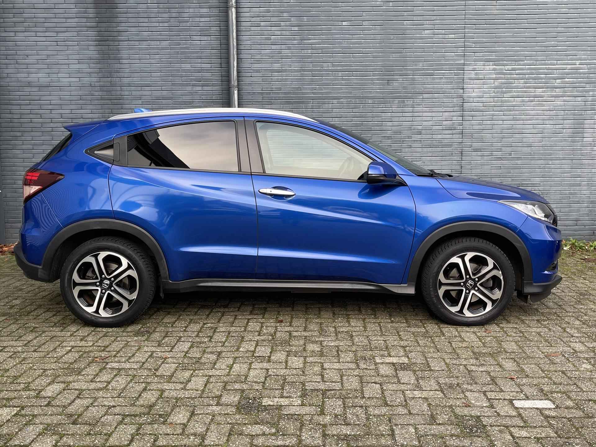 Honda HR-V 1.5 i-VTEC 130pk Automaat Executive | Panoramisch kantel/schuifdak | Navigatie | Parkeercamera | Keyless Entry | LED Verlichting | - 3/32