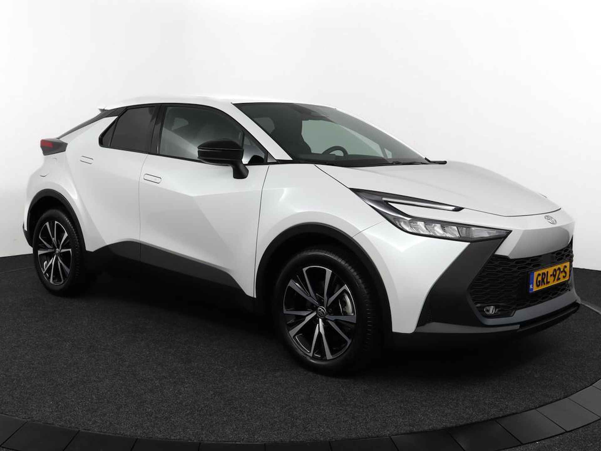 Toyota C-HR 2.0 Plug-in Hybrid 220 Dynamic | Nieuw direct leverbaar | Extra voorraad premie | - 14/57