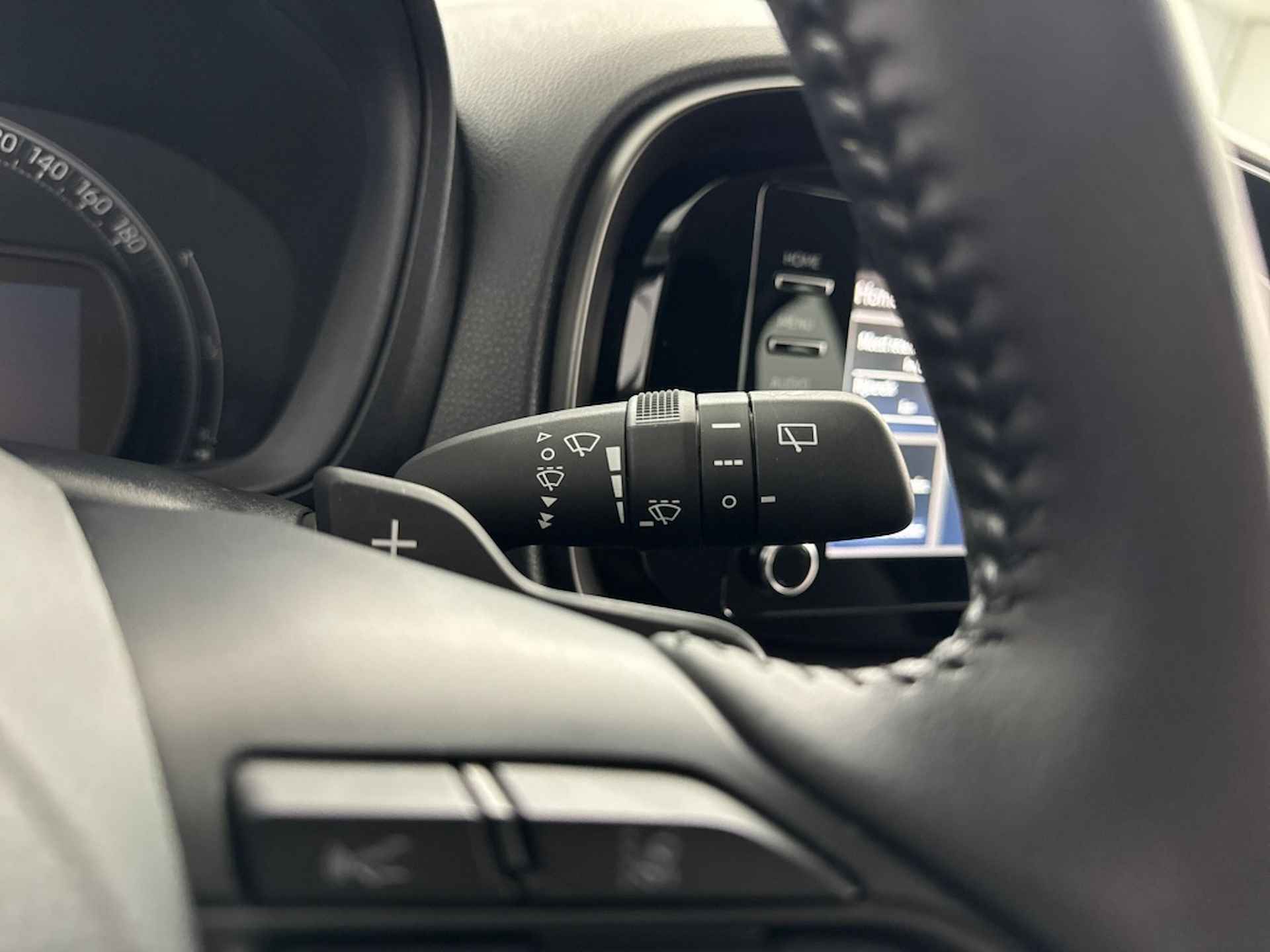 Toyota Aygo 1.0 Comfort Automaat | Adaptieve Cruise Control | App Connect | Parkeercamera - 25/38