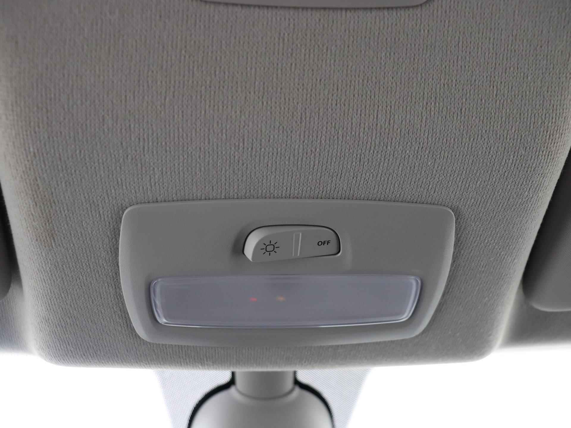 Dacia Sandero TCe 90 Expression | Navigatie | Parkeersensoren | Licht- en regensensor | Airconditioning | Apple Carplay & Android Auto - 17/24