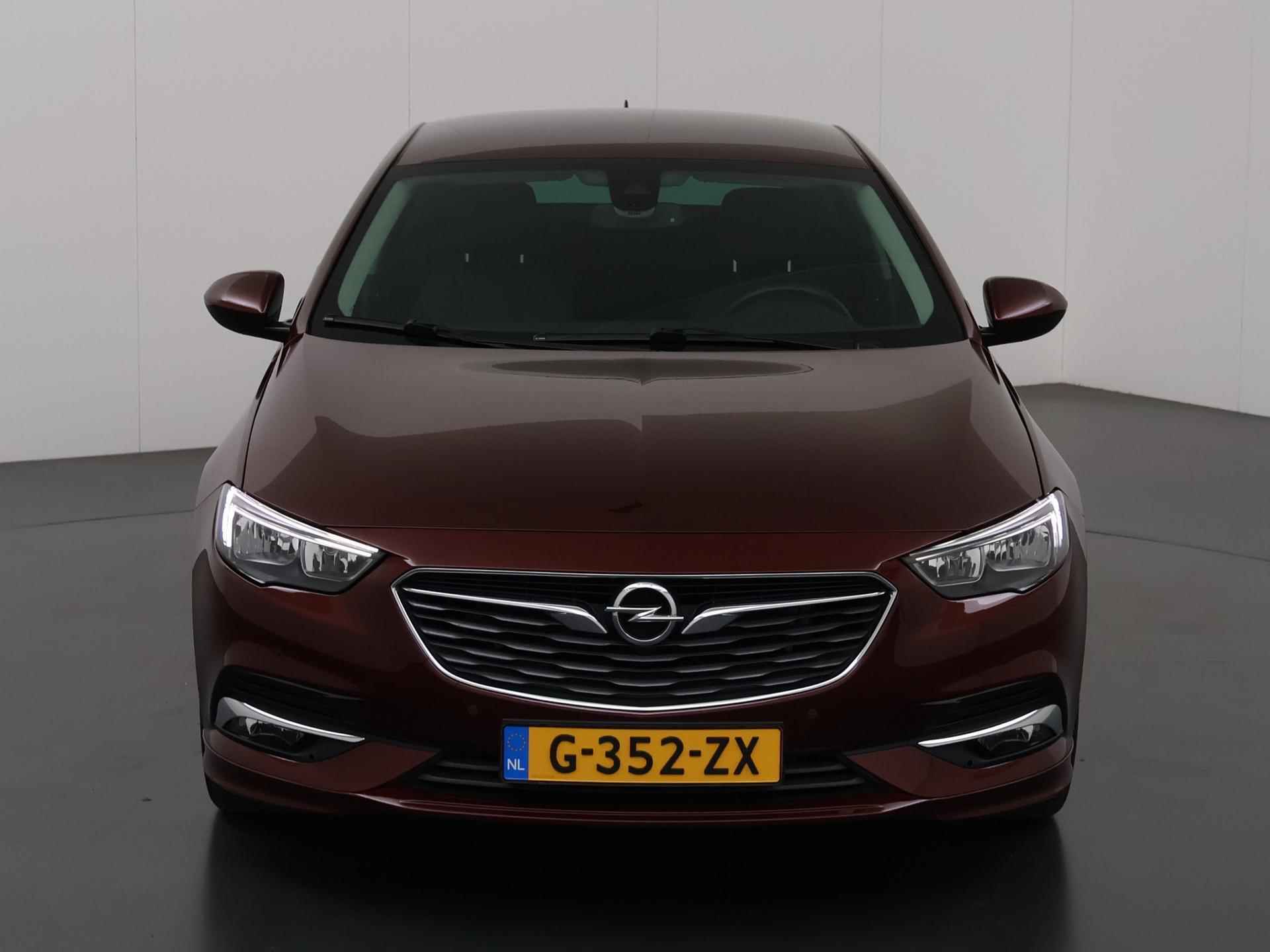 Opel Insignia Grand Sport 1.5 Turbo Business Executive | OPC Line | Trekhaak | Comfortstoelen | Lederen Interieur | LED | Navigatie | Cruise Control | Climate Control | Camera | DAB | Stoelverwarming | Adaptieve Cruise Control | Dodehoekdetectie | - 4/38