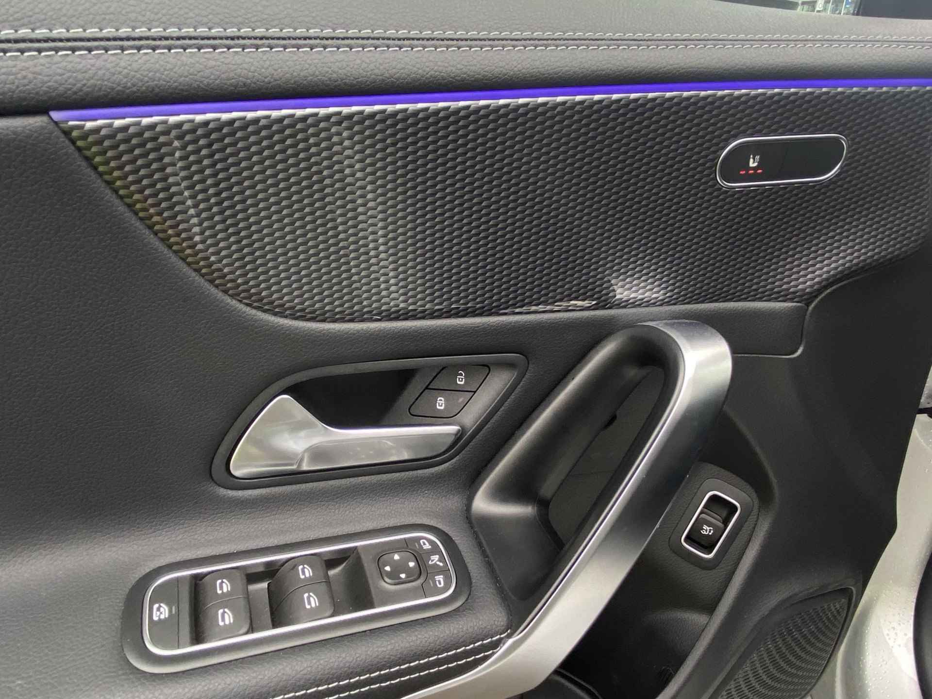 Mercedes-Benz CLA-Klasse 180 Shooting Brake Luxury Line | Premium pakket | EASY-PACK-achterklep | Stoelverwarming voor | DISTRONIC | Panorama-schuifdak - 13/55