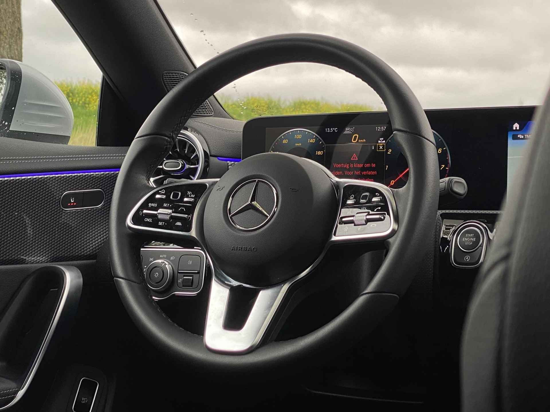 Mercedes-Benz CLA-Klasse 180 Shooting Brake Luxury Line | Premium pakket | EASY-PACK-achterklep | Stoelverwarming voor | DISTRONIC | Panorama-schuifdak - 38/55
