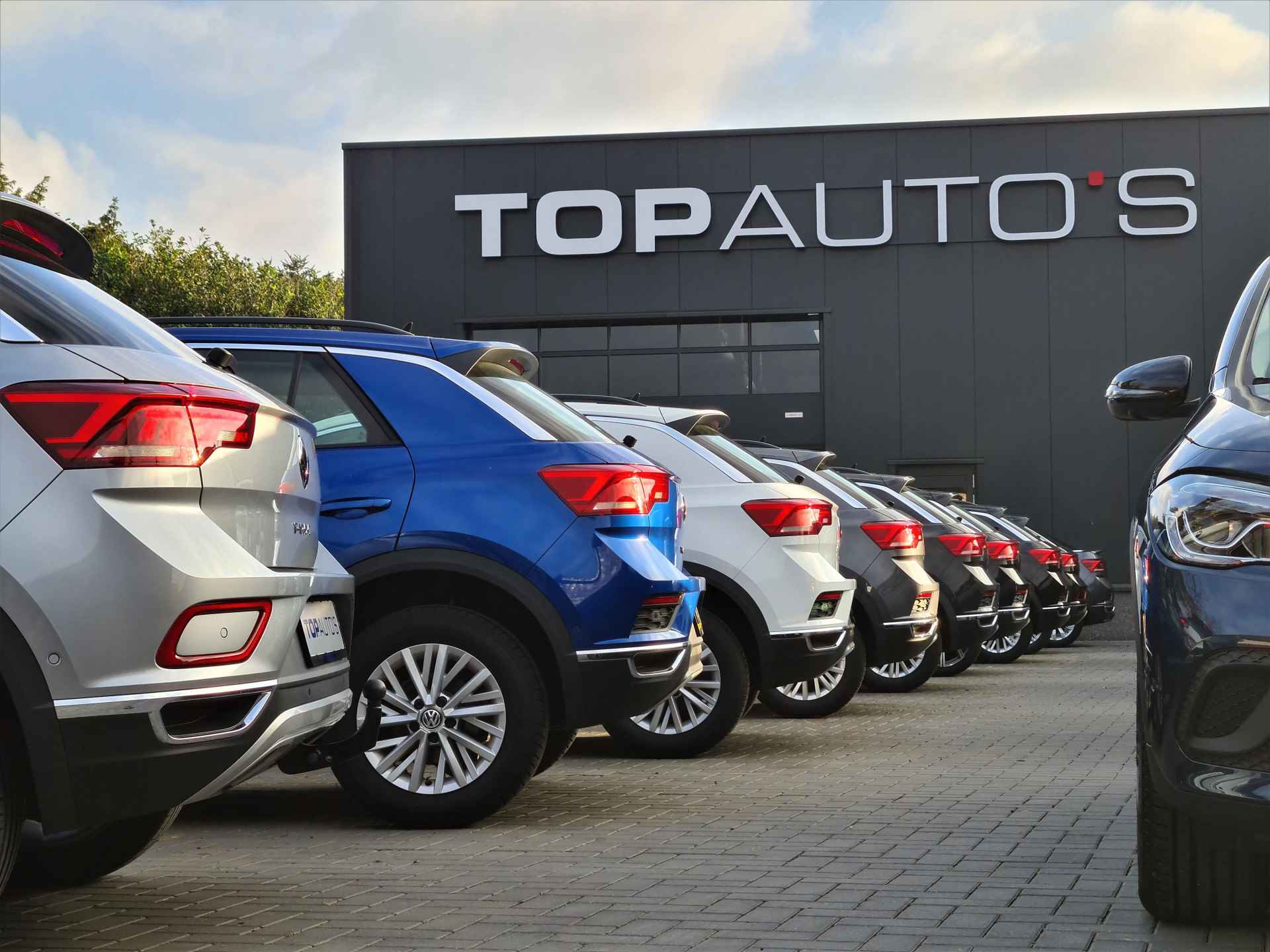 Volkswagen T-Roc 1.5 TSI 150PK R-LINE EVO IQ LIGHT ALCANTARA ELEK.KLEP CARPLAY STOEL/STUUR VERW. 18"LMV VIR.COCKPIT 03/2024 RLINE R LINE 70 BIJNA NIEUWE VOLKSWAGEN'S UIT VOORRAAD LEVERBAAR - 11/14