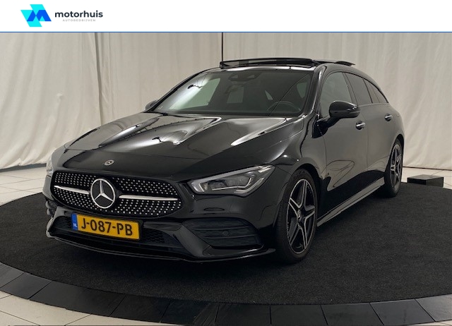 Mercedes CLA Shooting Brake 180 136pk 7G-DCT Business Solution AMG / Schuif-kanteldak / Camera / Navigatie