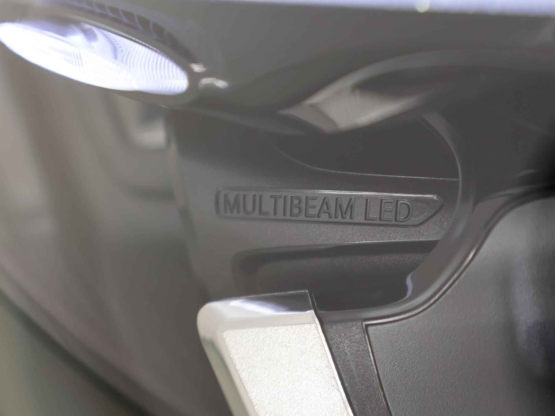 Mercedes-Benz A-klasse 250e AMG Line Limousine | adaptieve cruise control | Panorama-schuifdak | Multibeam LED | Keyless-go | Achteruitrijcamera | Sfeerverlichting | Nightpakket | - 46/48