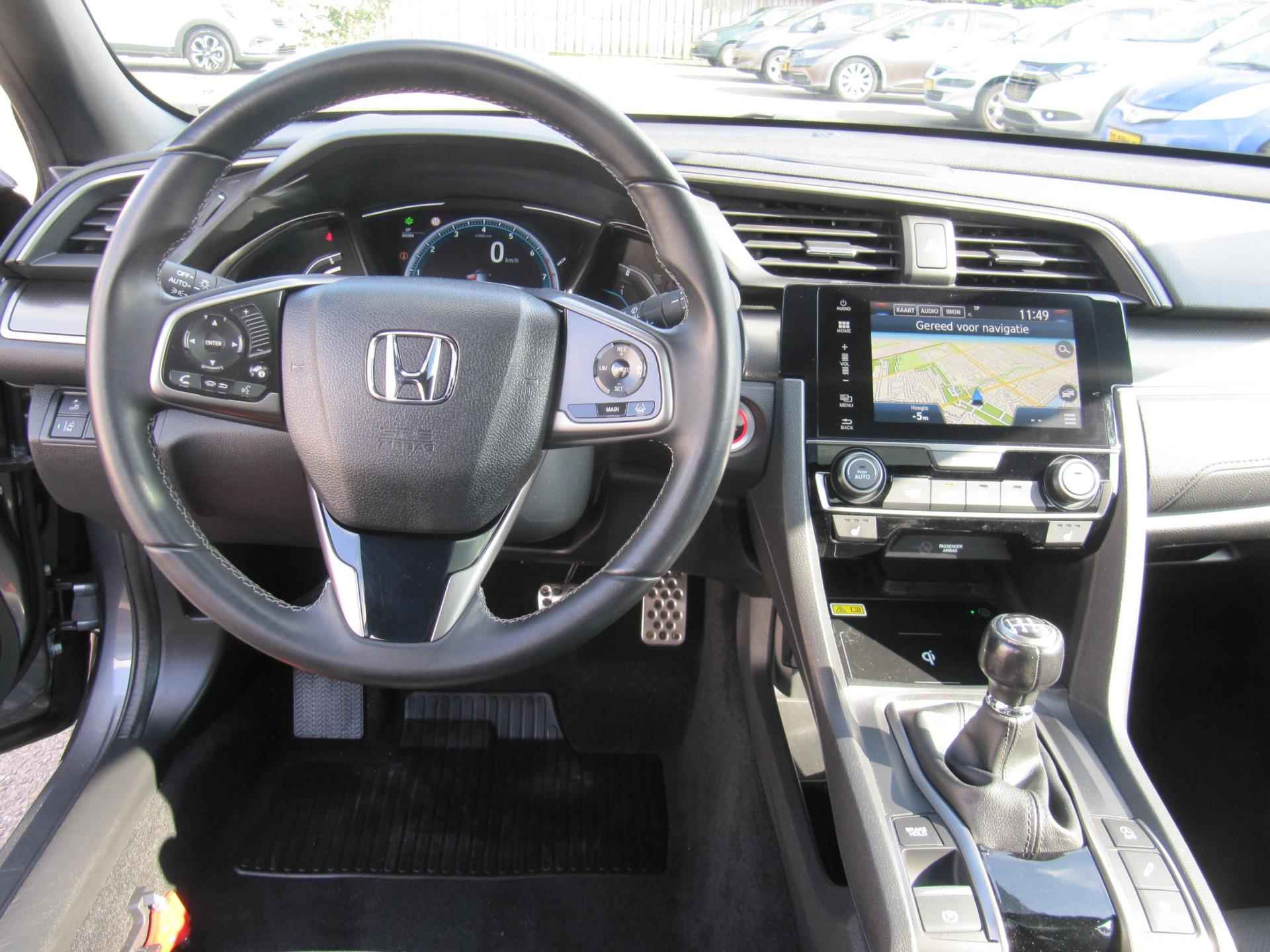 Honda Civic 1.5 i-VTEC Prestige * trekhaak * - 10/19