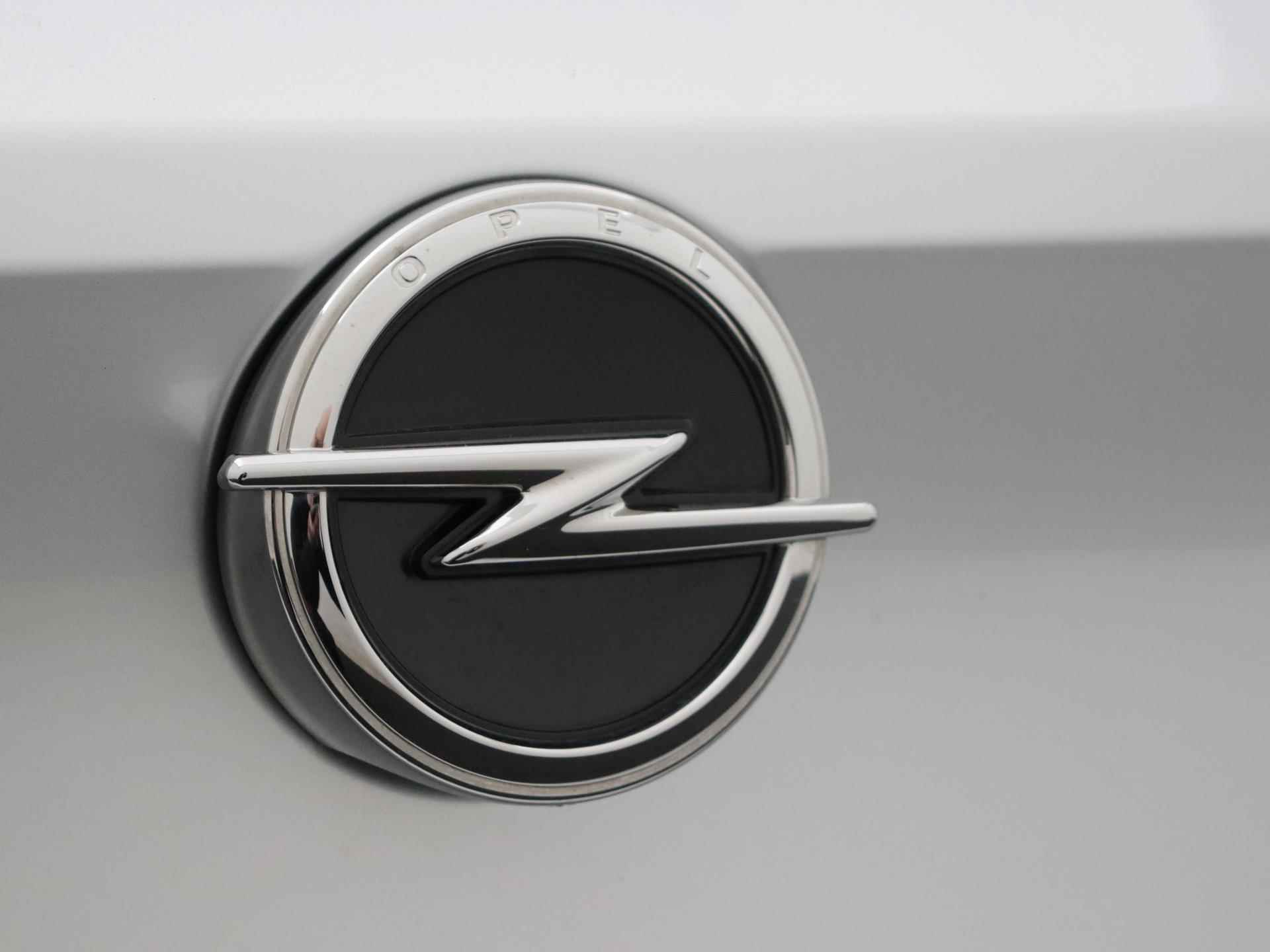 Opel Corsa Edition 100pk | Navigatie | Parkeersensoren Achter | Airco | Stuur Verwarmd | Licht Metalen Velgen 16" - 14/33