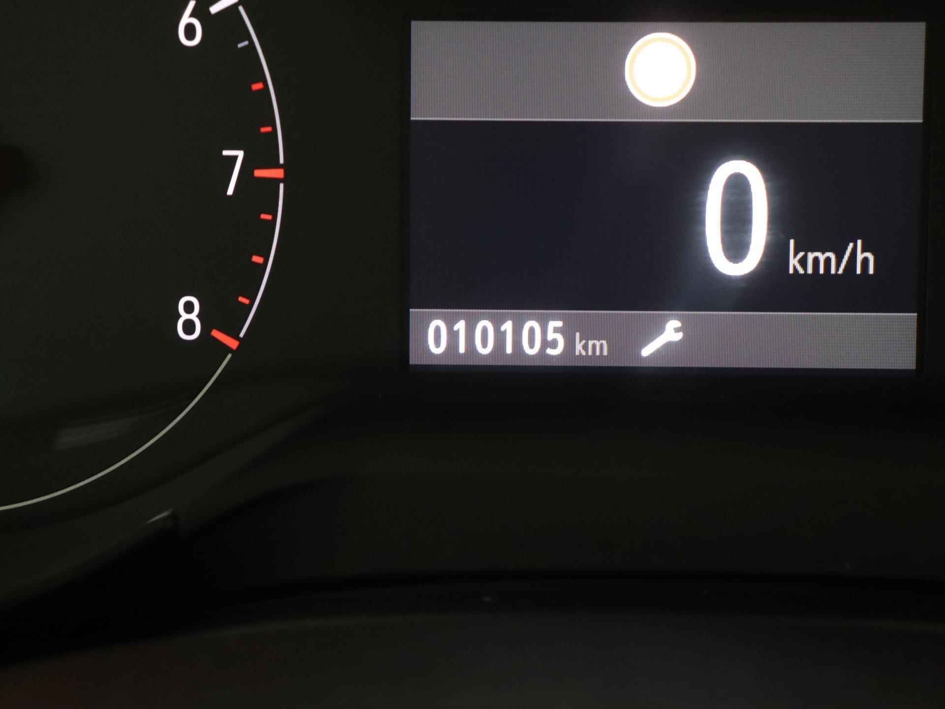 Opel Corsa Edition 100pk | Navigatie | Parkeersensoren Achter | Airco | Stuur Verwarmd | Licht Metalen Velgen 16" - 27/33