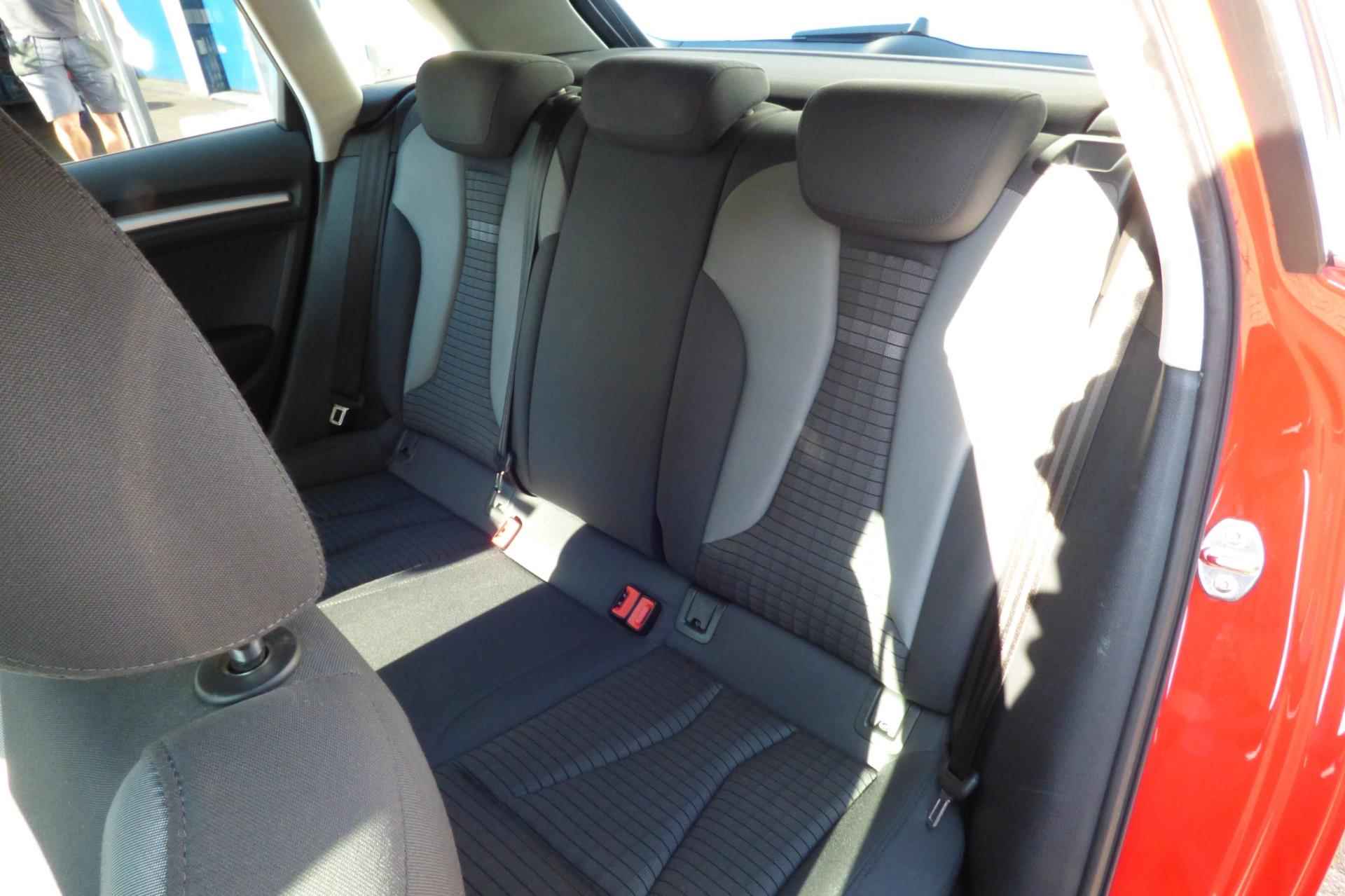 Audi A3 Sportback 1.4 e-tron PHEV Ambition Pro Line plus - 28/29