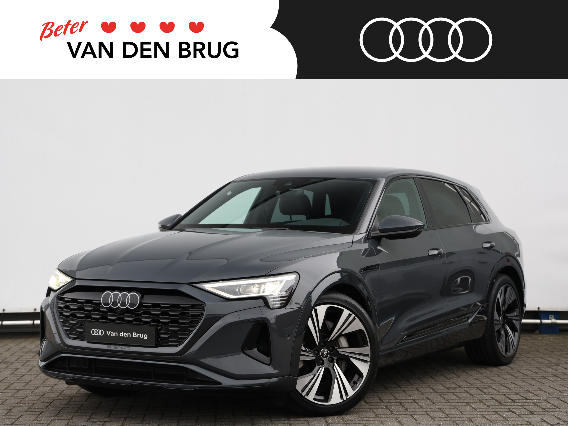 Audi Q8 e-tron 50 quattro 95 kWh 340pk | 22" Velgen | Leder | Stoelverwarming | Navi | Apple Carplay