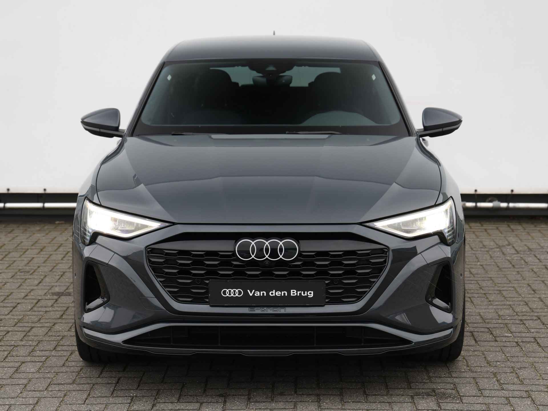 Audi Q8 e-tron 50 quattro 95 kWh 340pk | 22" Velgen | Leder | Stoelverwarming | Navi | Apple Carplay - 4/32