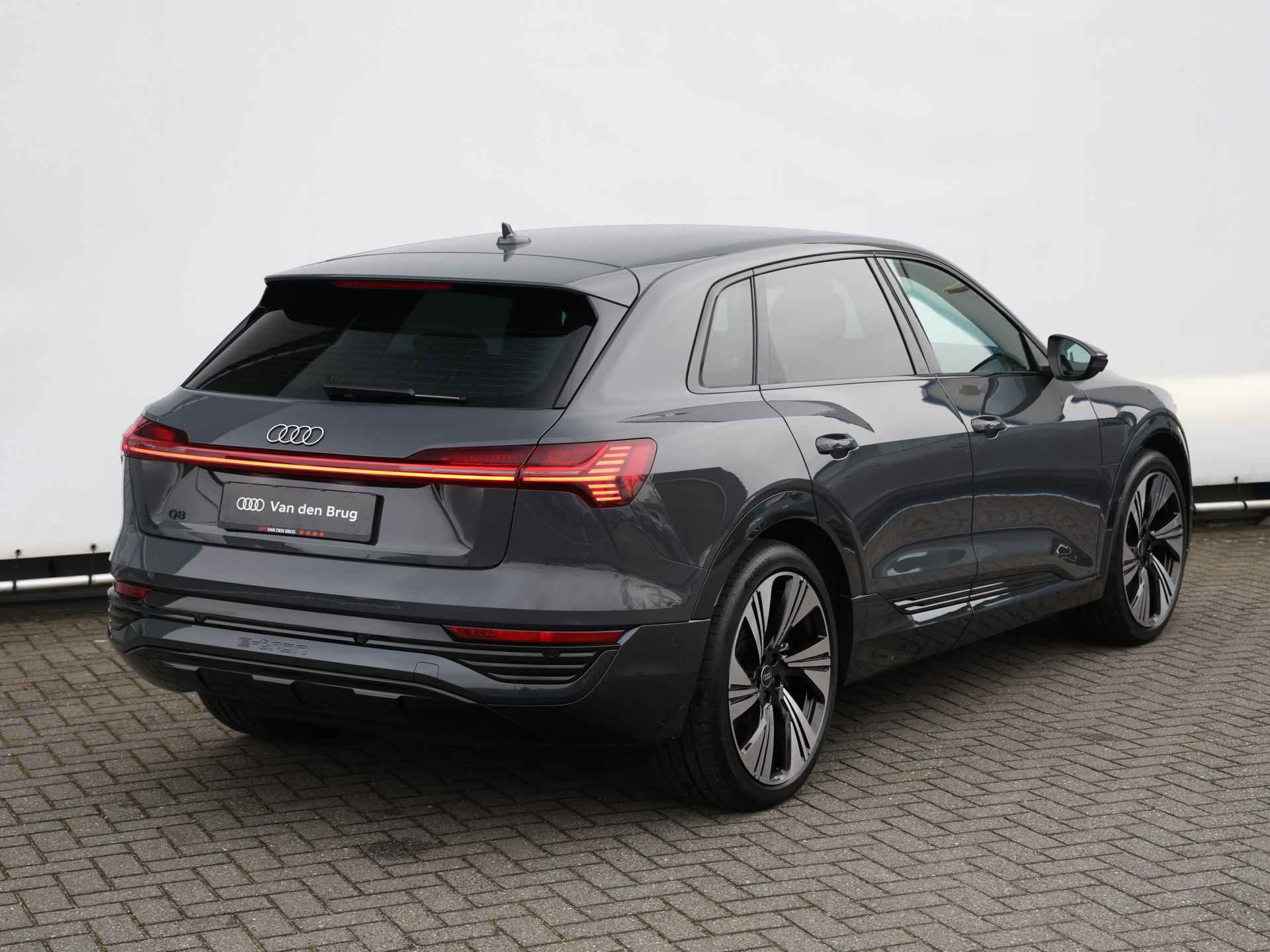 Audi Q8 e-tron 50 quattro 95 kWh 340pk | 22" Velgen | Leder | Stoelverwarming | Navi | Apple Carplay - 5/32