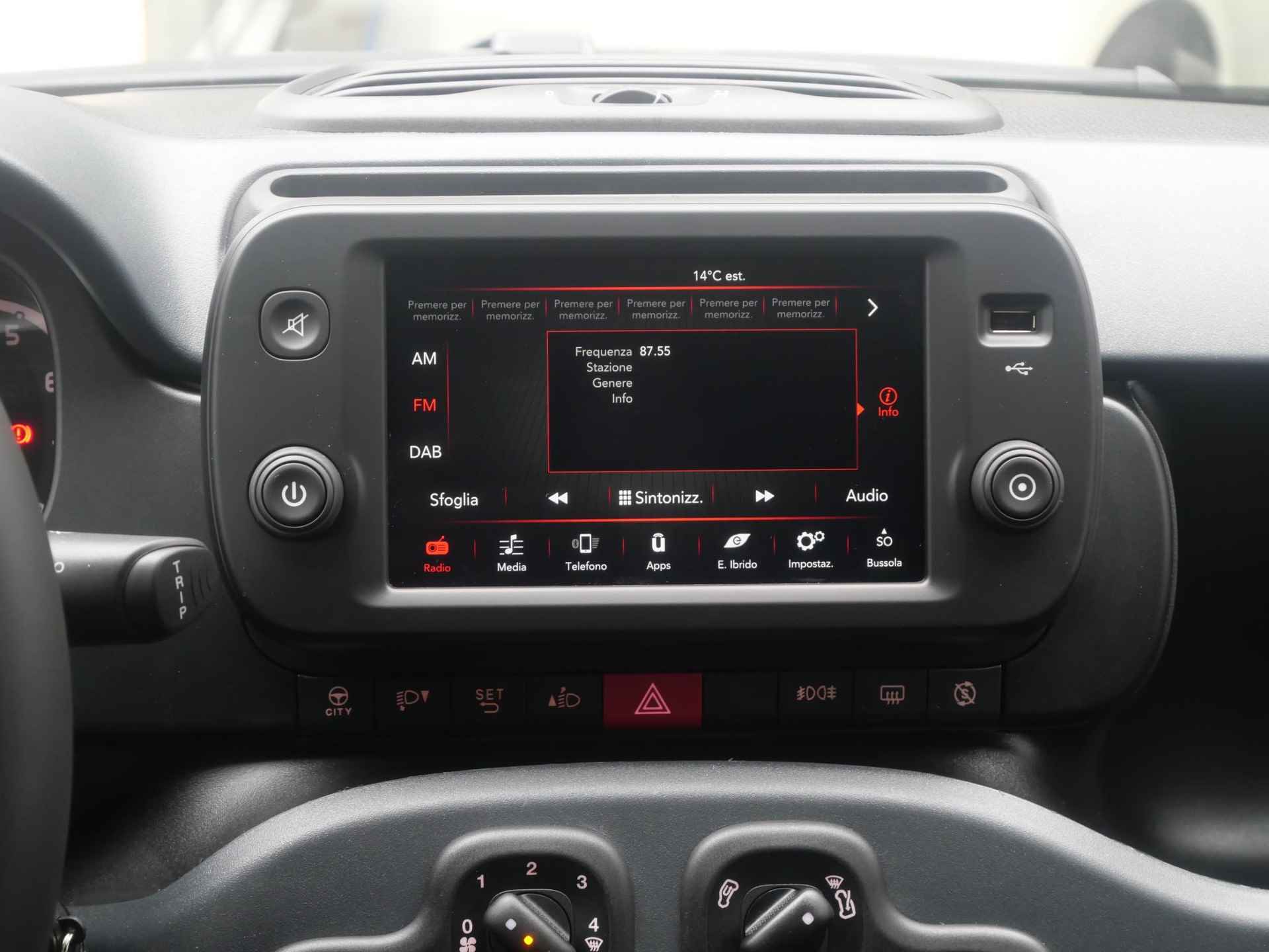 Fiat Panda Hybrid Cross | MY24 | Airco | Bluetooth Dakrails | LED | PDC | Uit voorraad leverbaar - 13/19