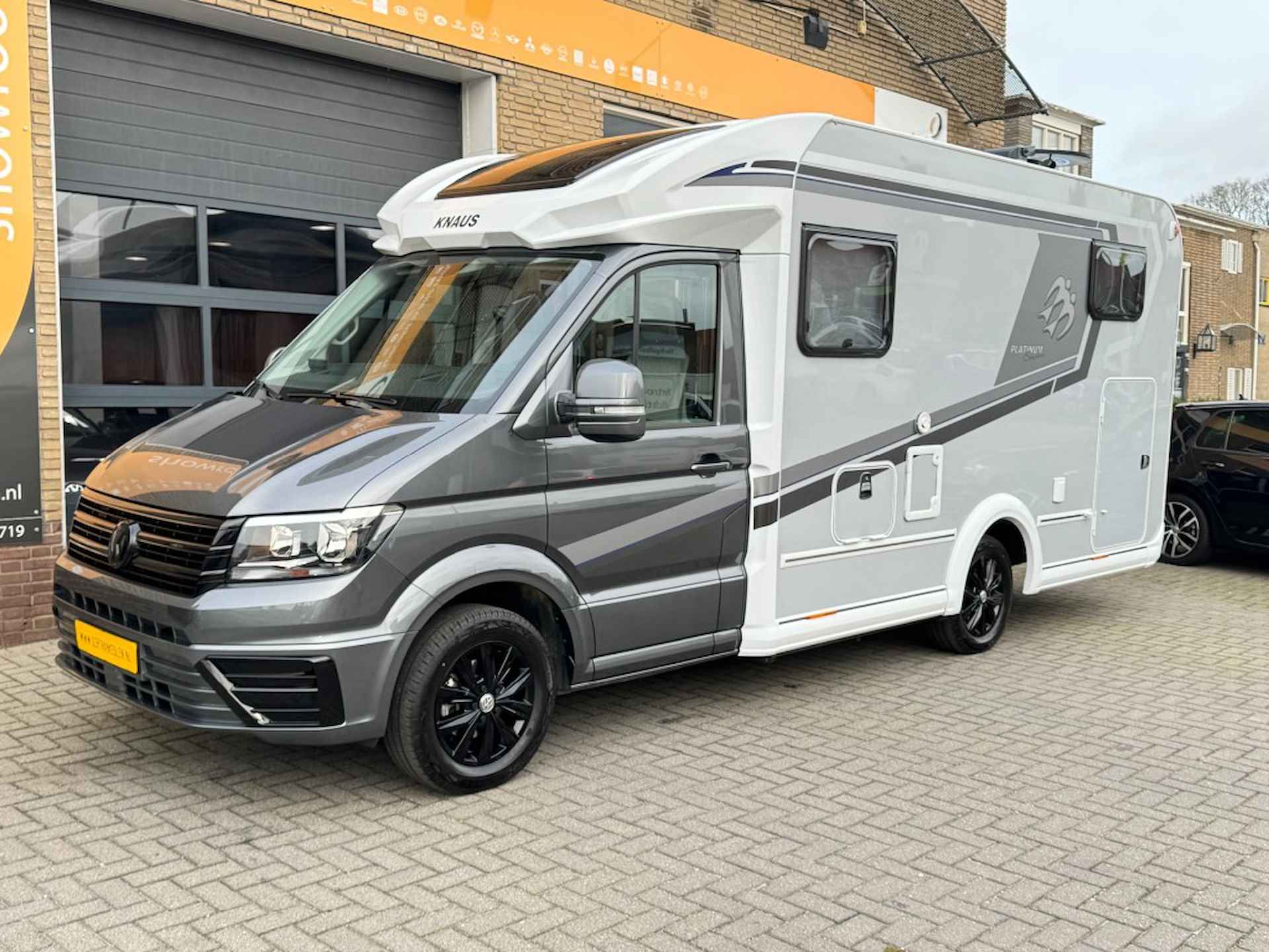 KNAUS Van-ti PLATINUM SELECTION 650 MEG BLACK EDITION VW CRAFTER/VOL OPTIES! - 10/35