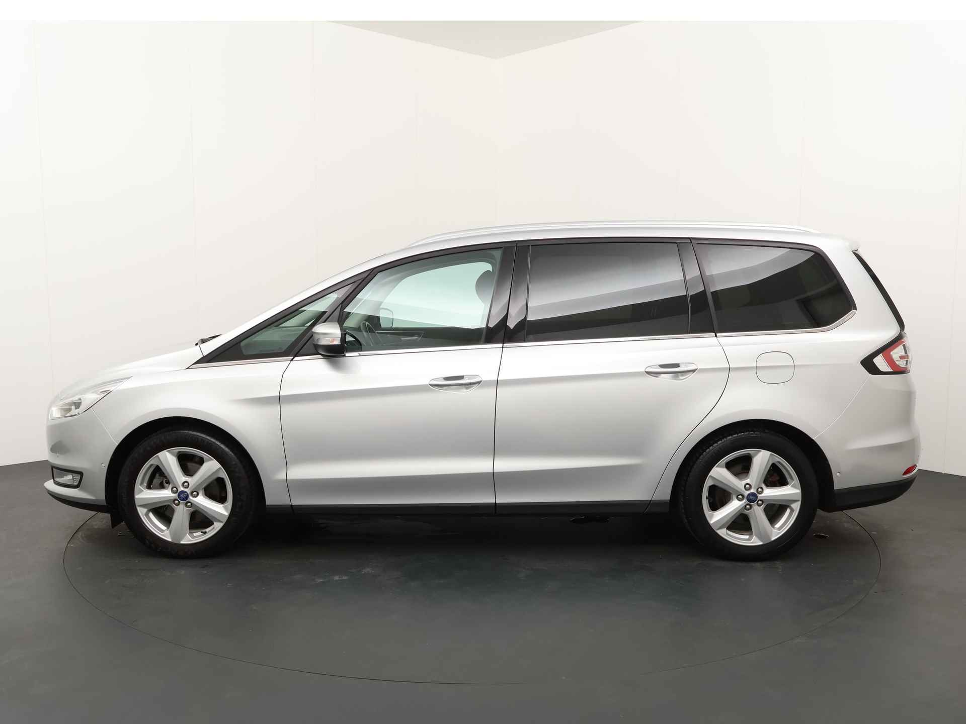 Ford Galaxy 160PK Titanium | 7 Zitter !! | Trekhaak 1600KG | Climate | Keyless | Navi | Privacy Glass - 2/20