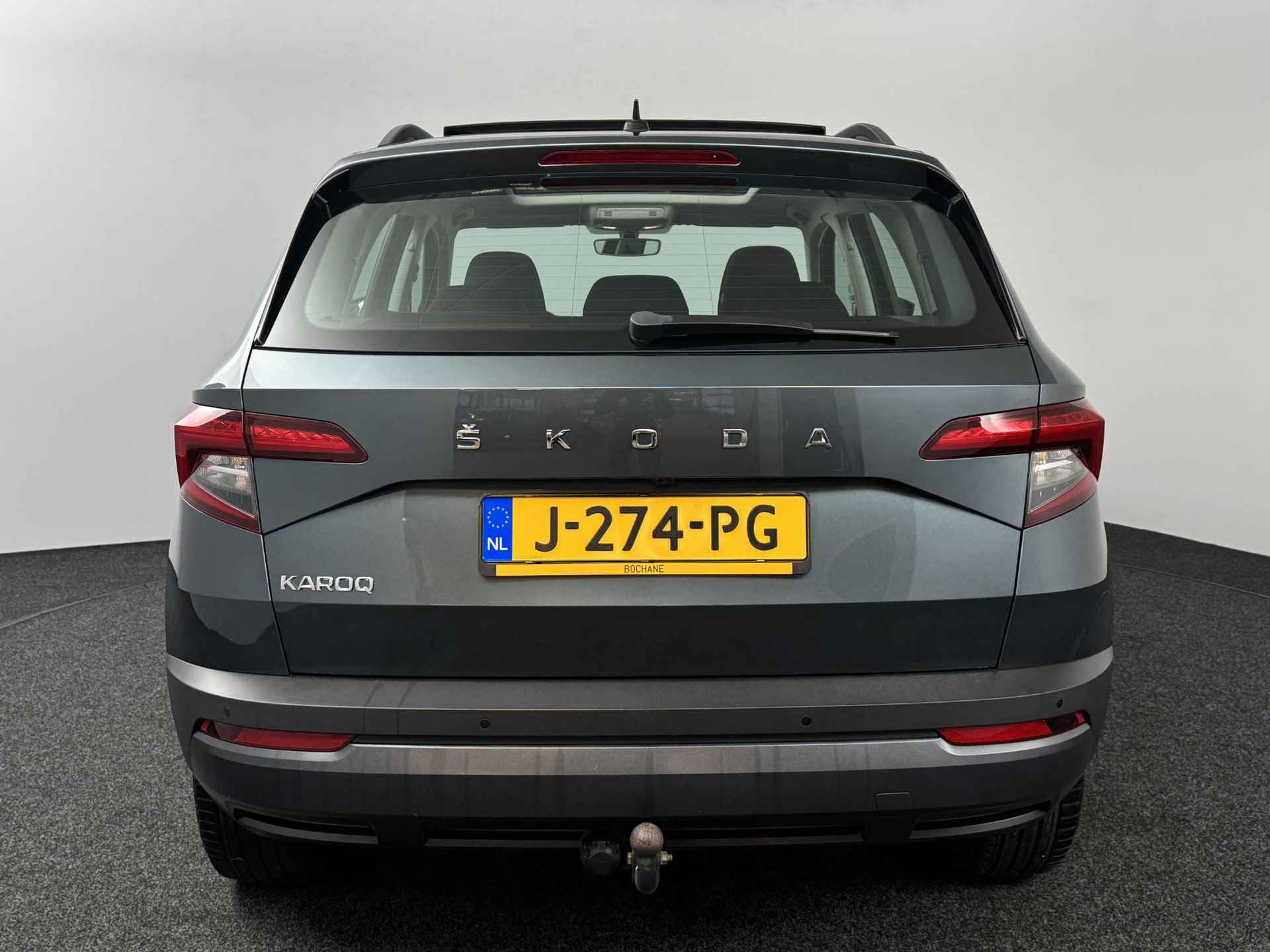 Skoda Karoq 1.5 TSI ACT Style | Panoramadak | Navigatie | Camera | Stoelverwarming | Trekhaak | - 11/47