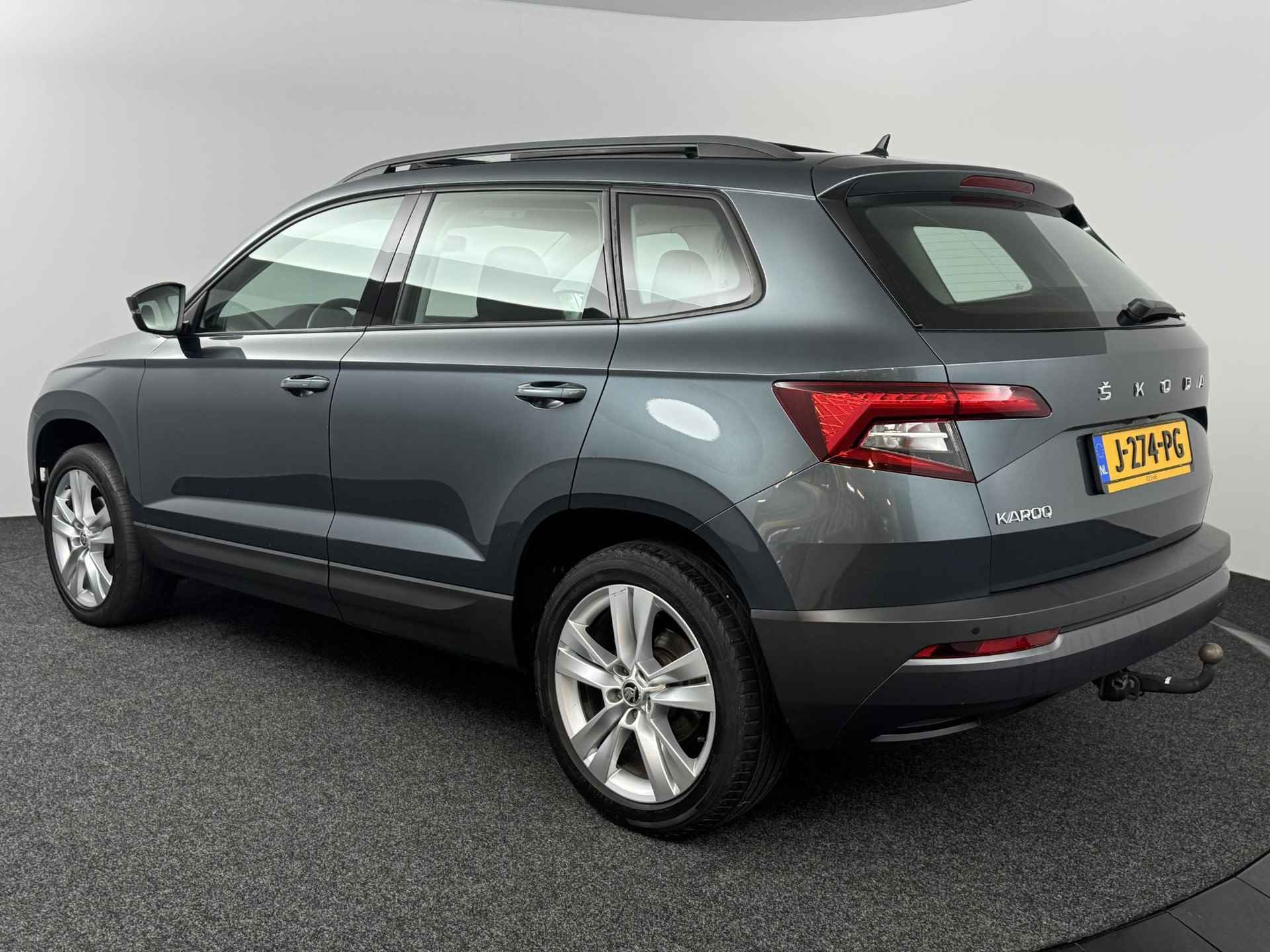 Skoda Karoq 1.5 TSI ACT Style | Panoramadak | Navigatie | Camera | Stoelverwarming | Trekhaak | - 7/47