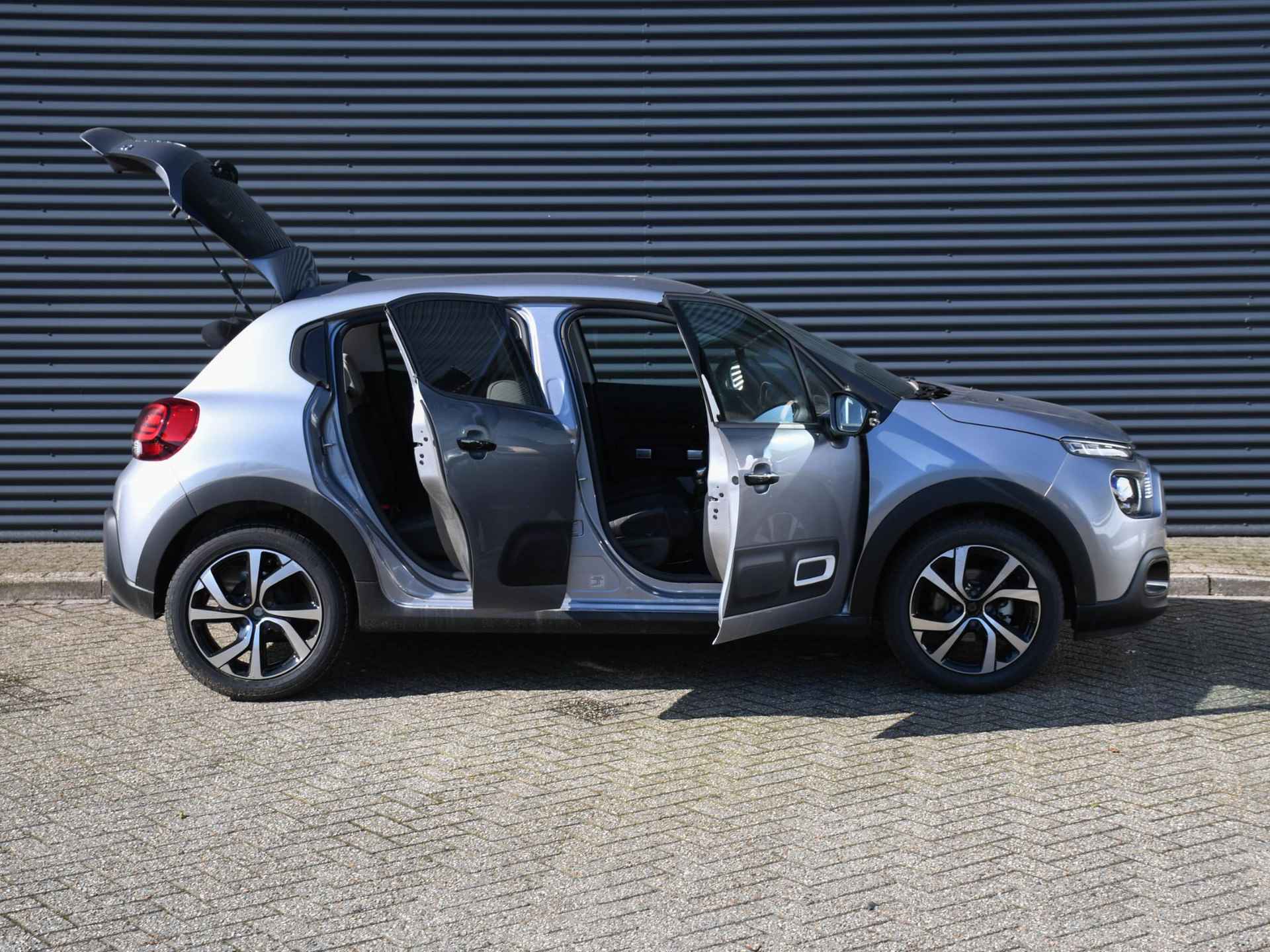 Citroen C3 Feel Edition 1.2 PureTech 83pk PDC ACHTER + CAM. | DAB | NAVI | KEYLESS | APPLE-CARPLAY | STOELVERW. VOOR - 29/31